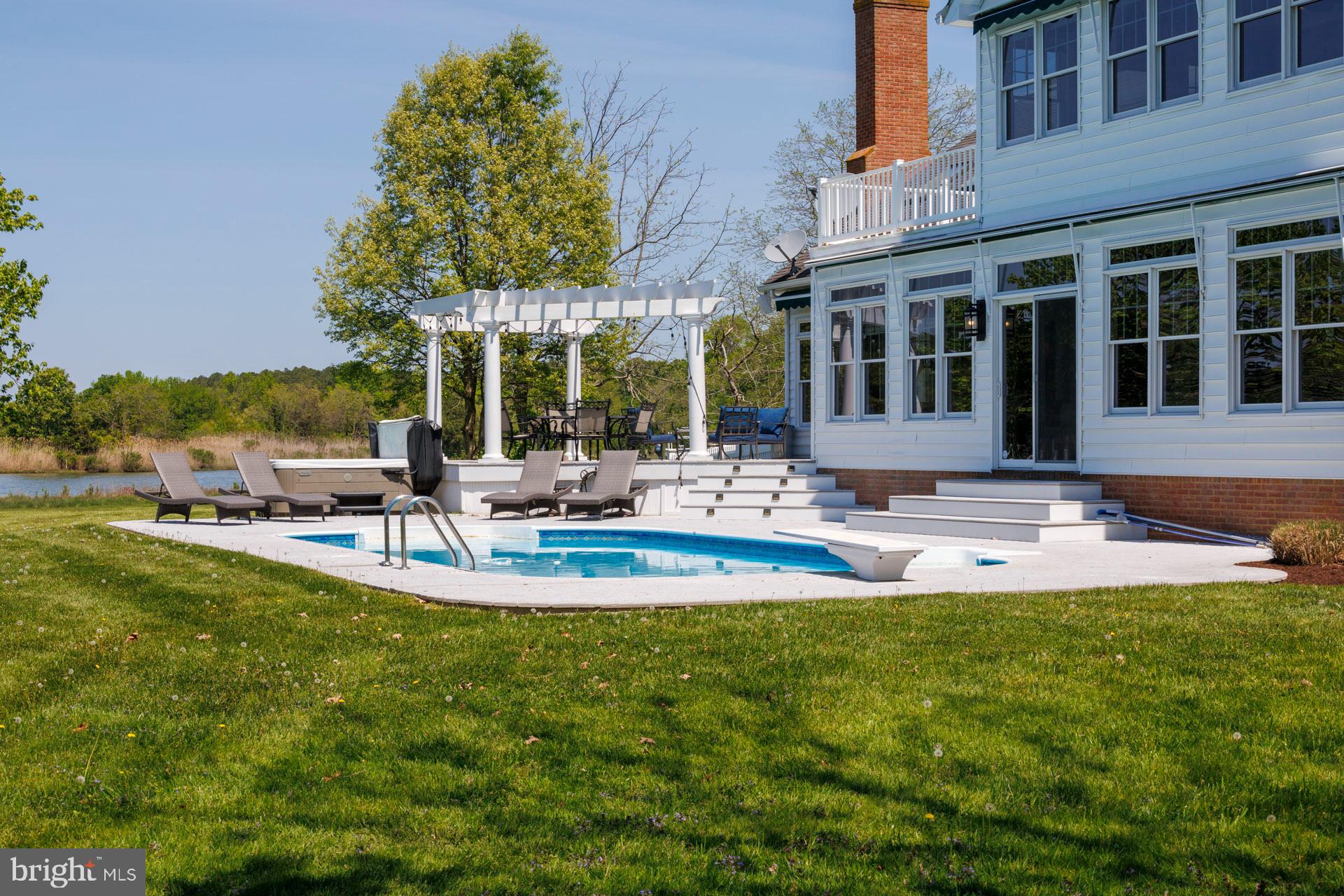 HOPKINS NECK - Residential