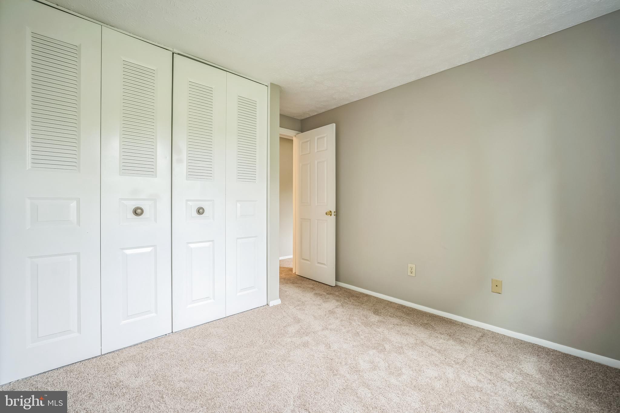 ROLLINGWOOD VILLAGE - Residential Lease