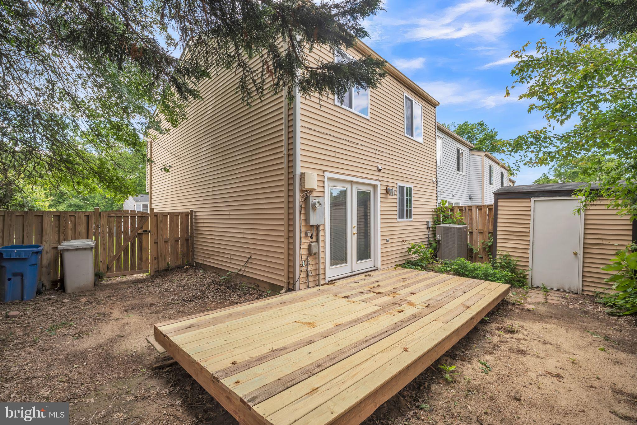 ROLLINGWOOD VILLAGE - Residential Lease