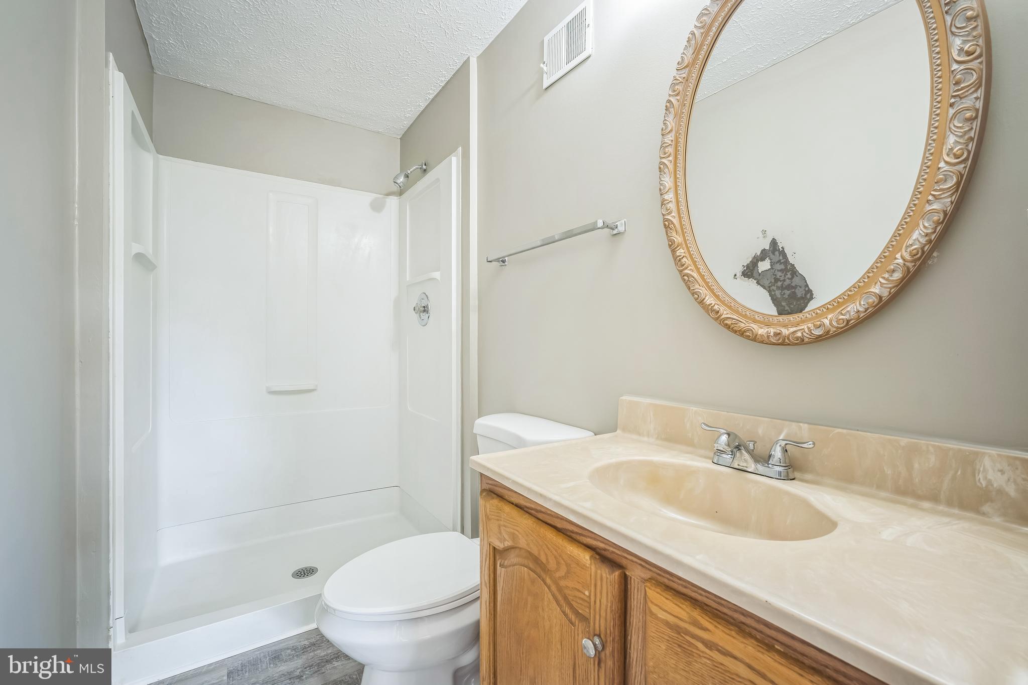 ROLLINGWOOD VILLAGE - Residential Lease