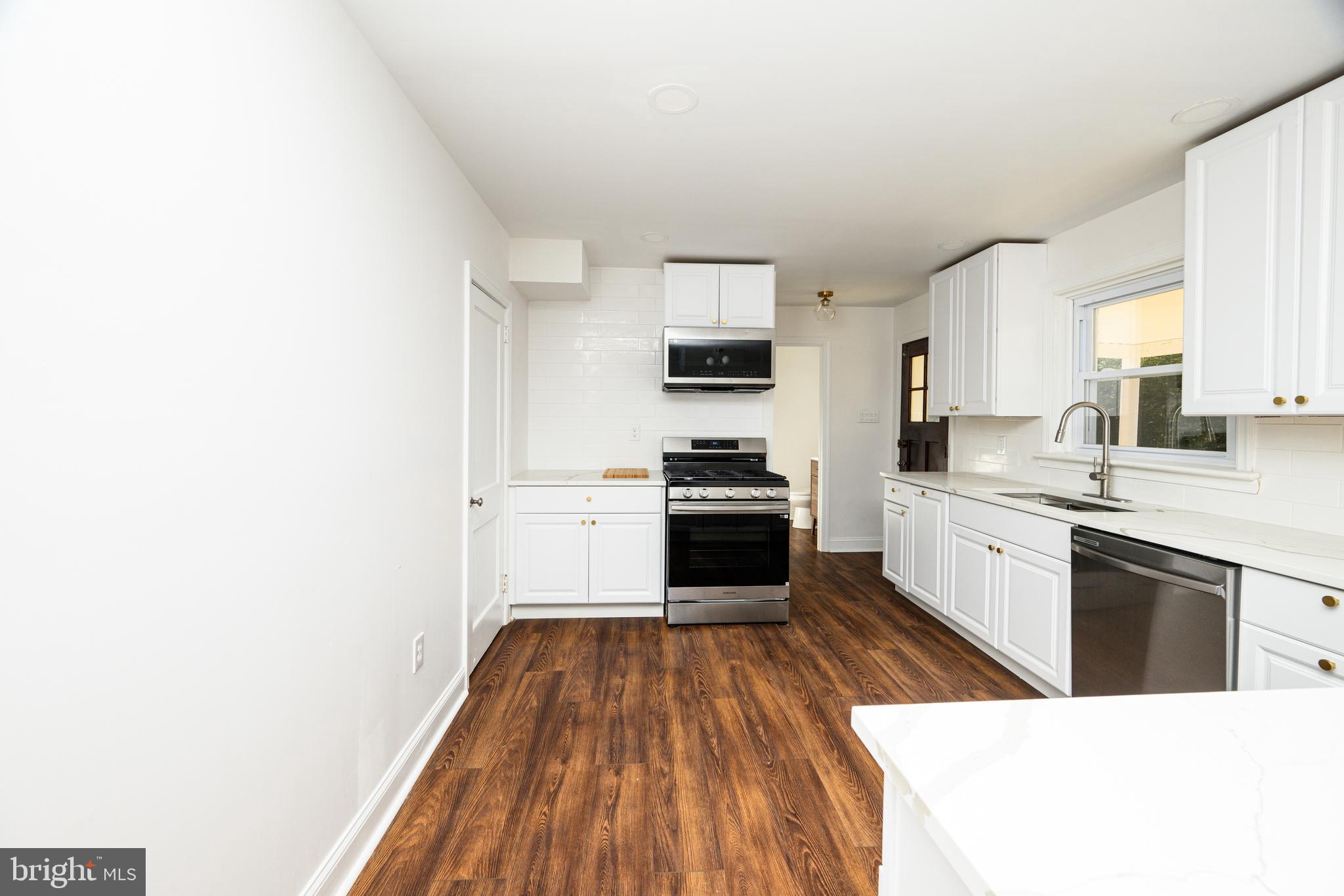 LANSDOWNE - Residential