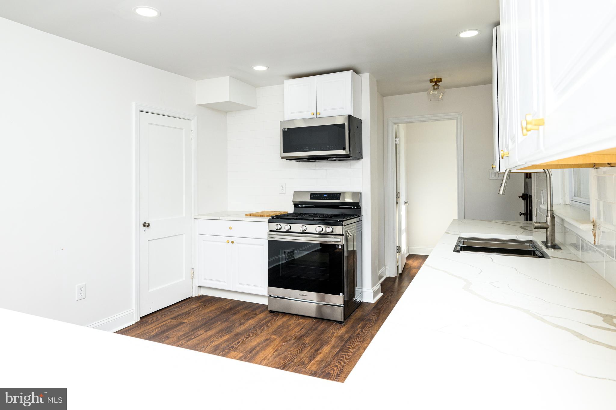 LANSDOWNE - Residential