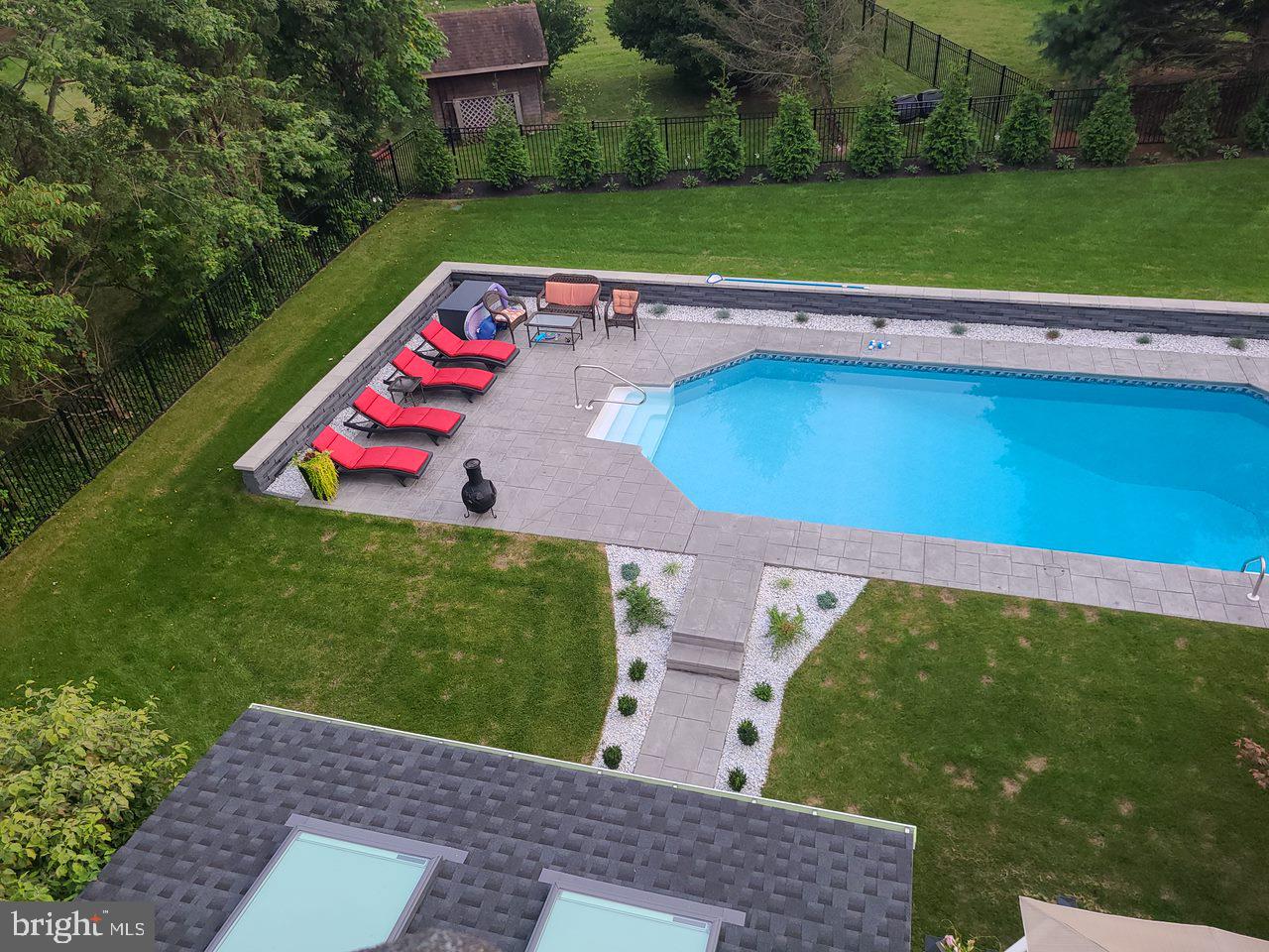 209 HYACINTH DRIVE N N