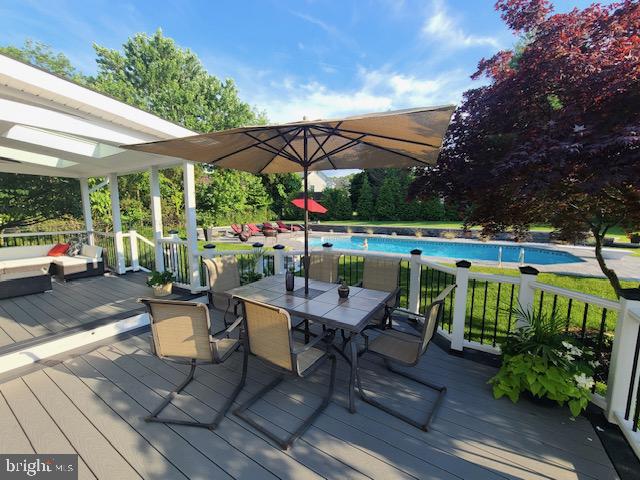 209 HYACINTH DRIVE N N