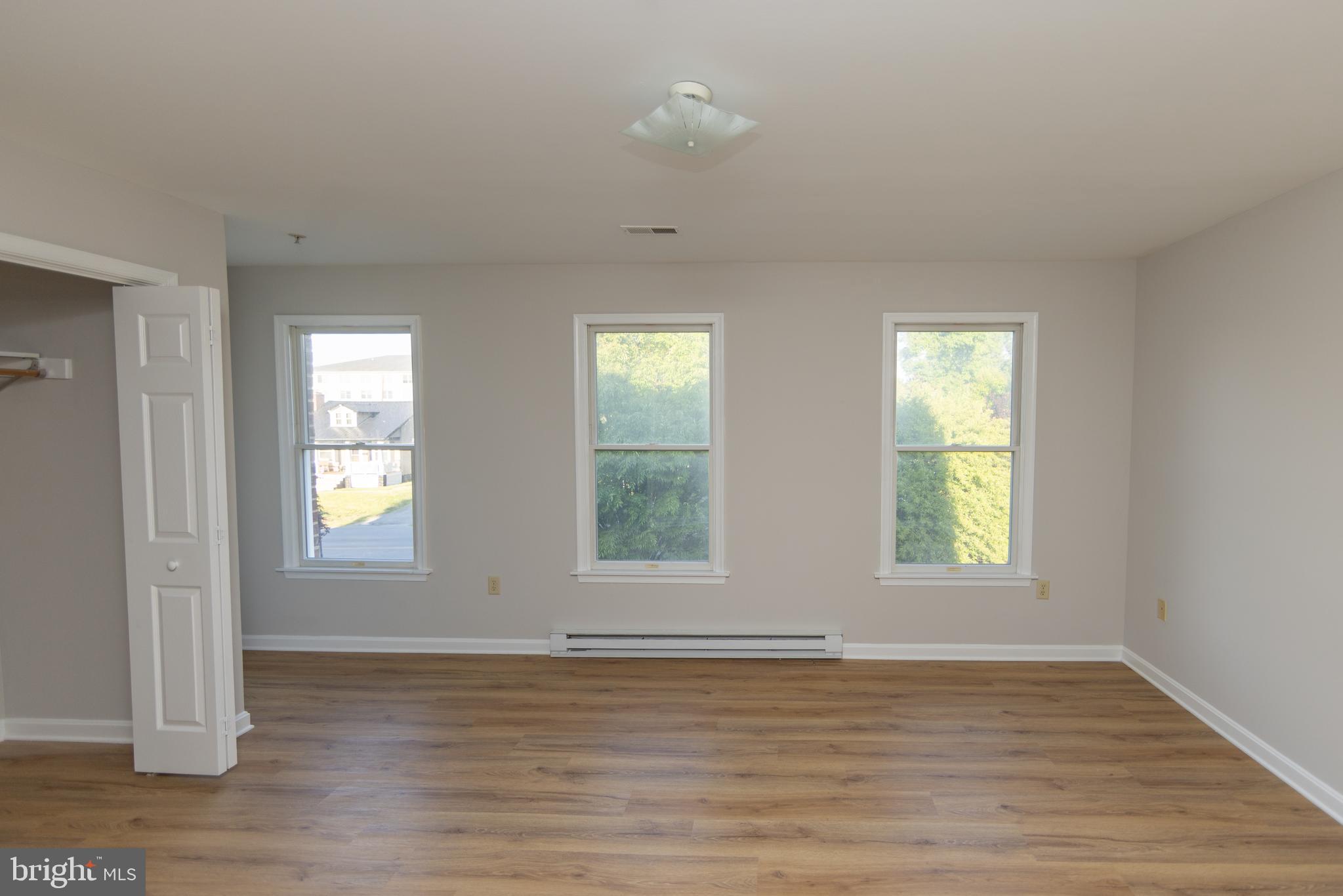 PANGBORN PARK - Residential