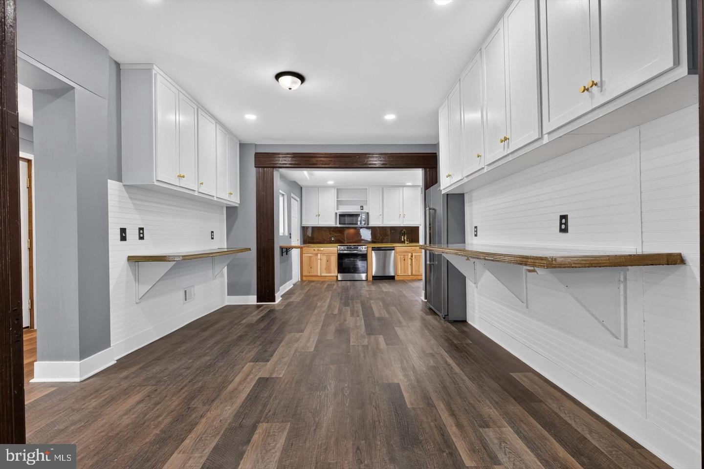 283 N LOCUST POINT ROAD