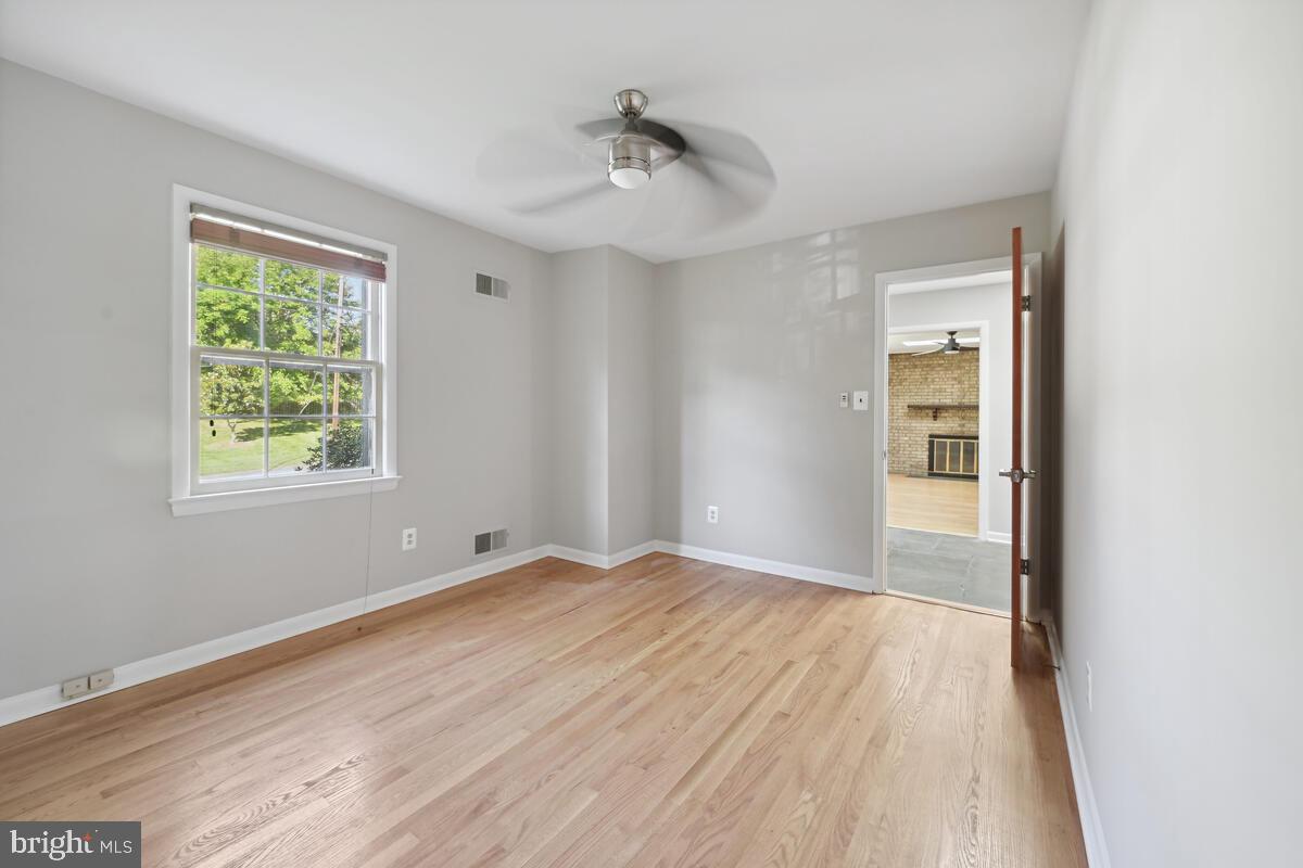 WILLERBURN ACRES - Residential Lease