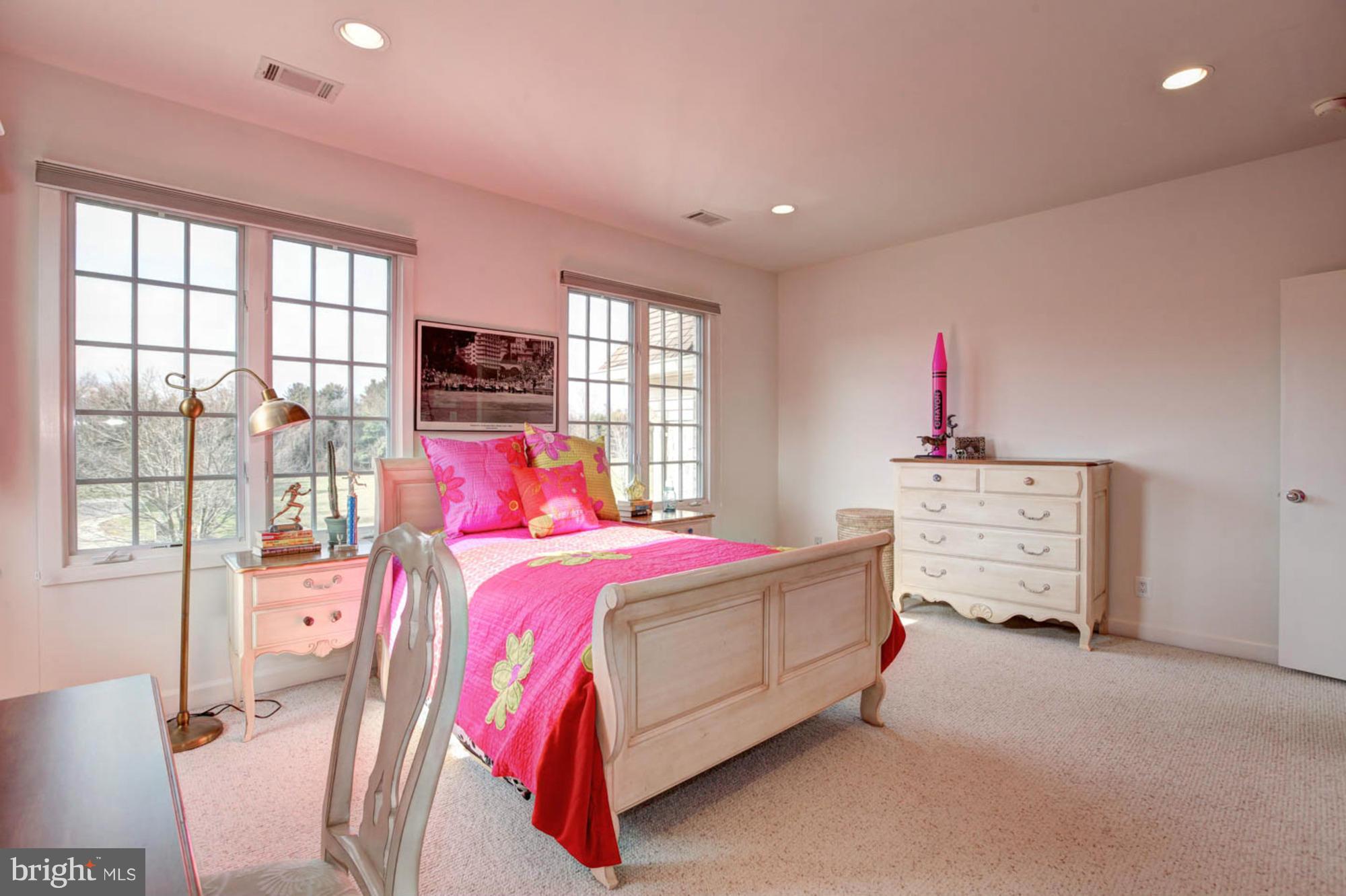 POTOMAC MANOR - Residential