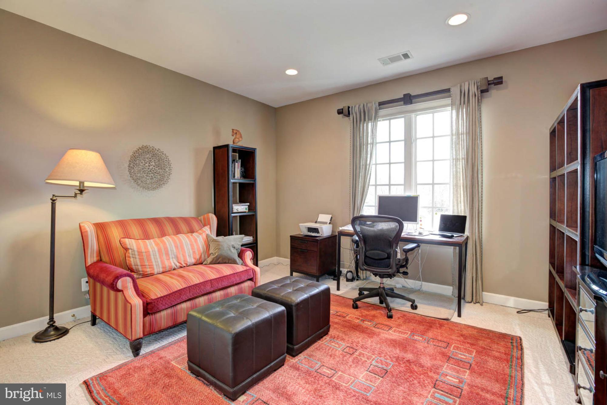 POTOMAC MANOR - Residential