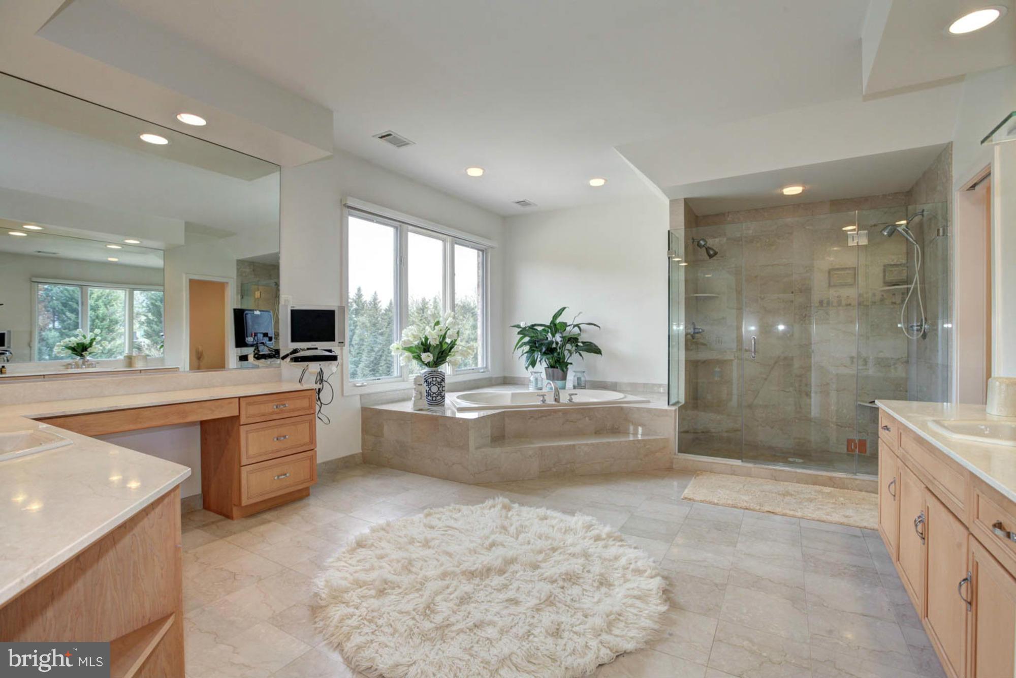 POTOMAC MANOR - Residential