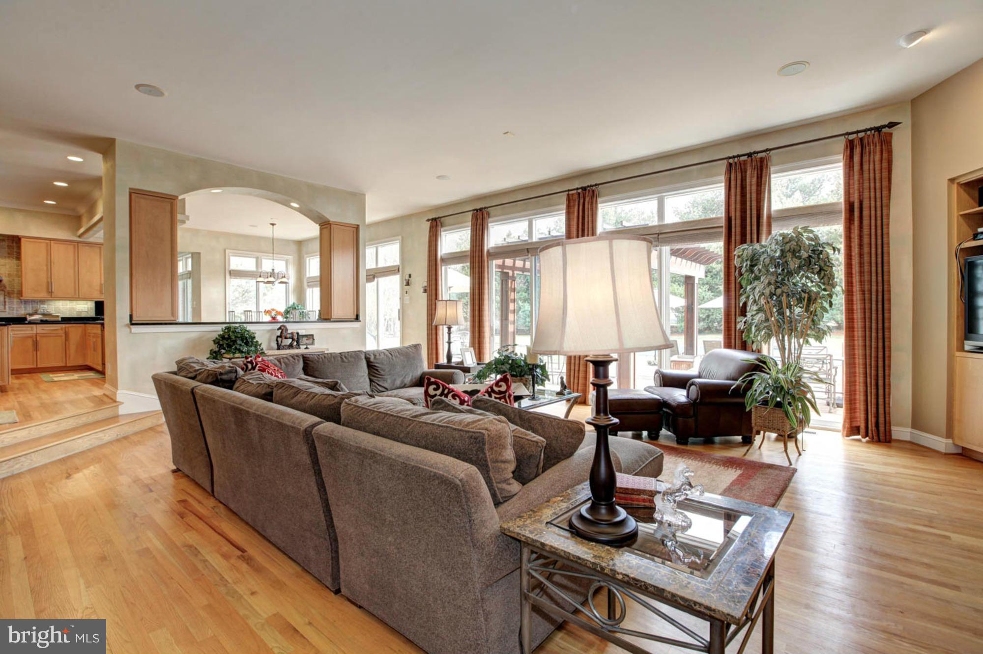 POTOMAC MANOR - Residential