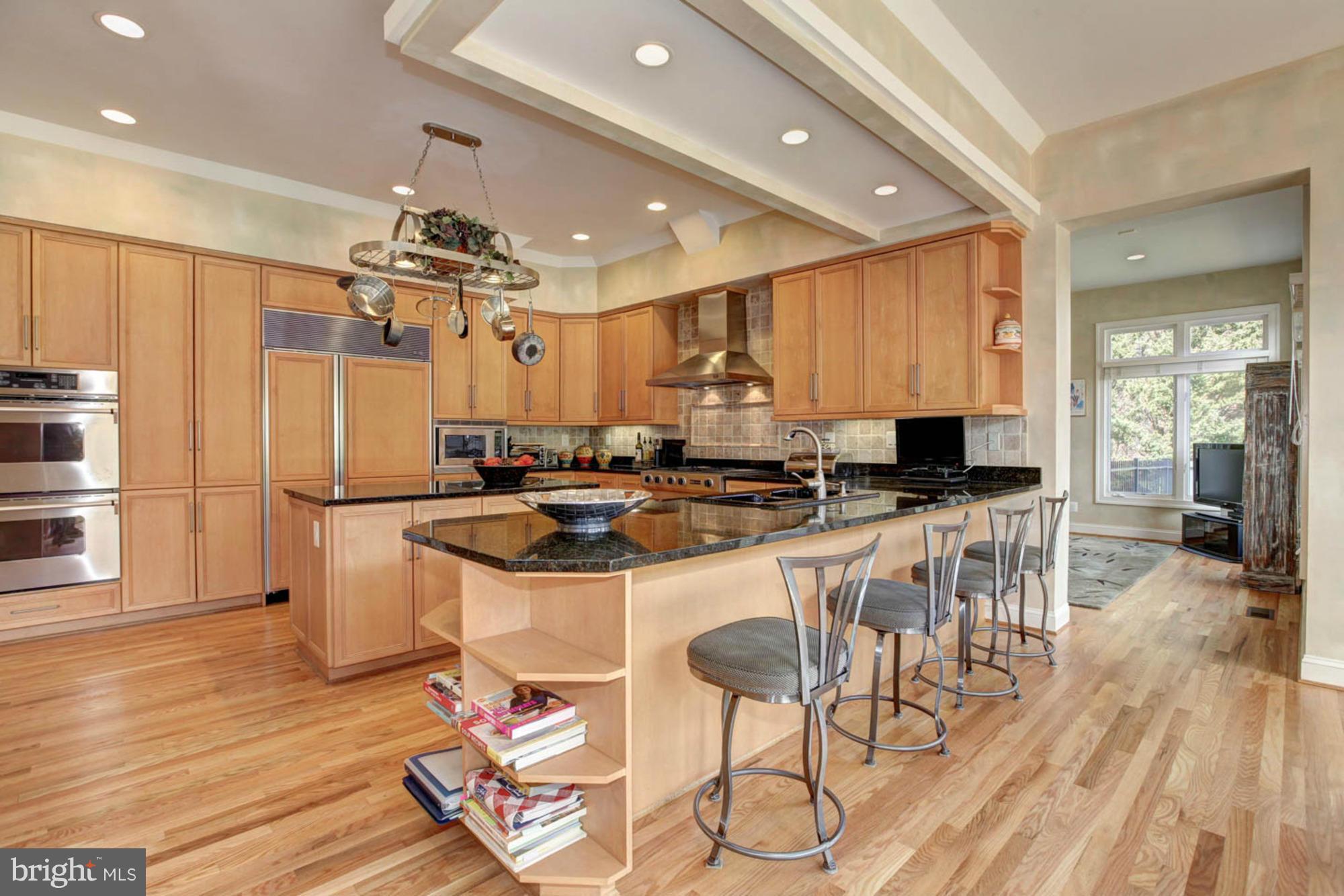 POTOMAC MANOR - Residential