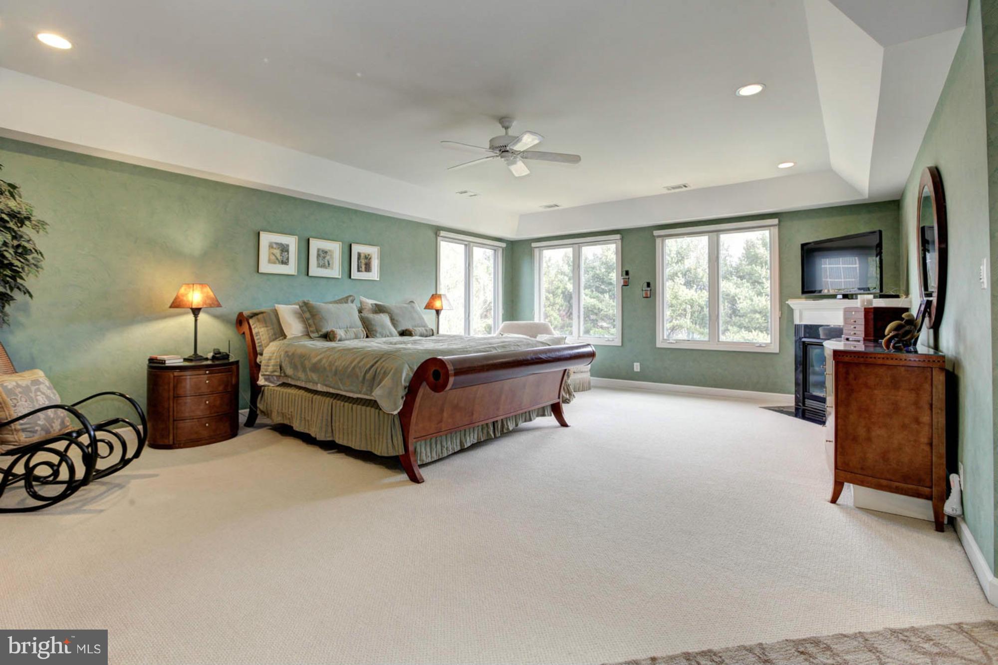 POTOMAC MANOR - Residential