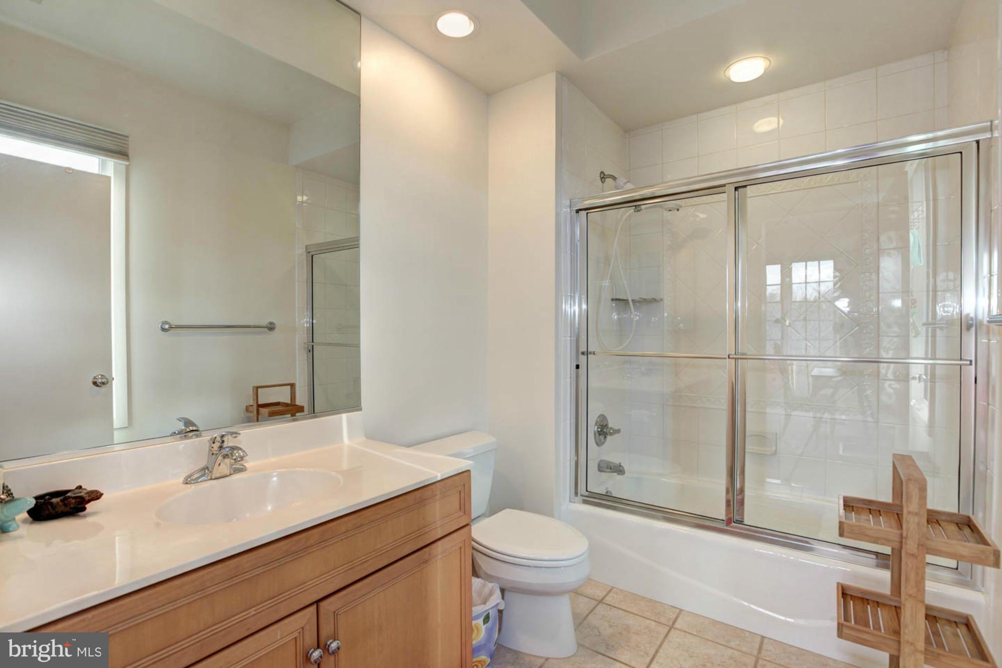 POTOMAC MANOR - Residential