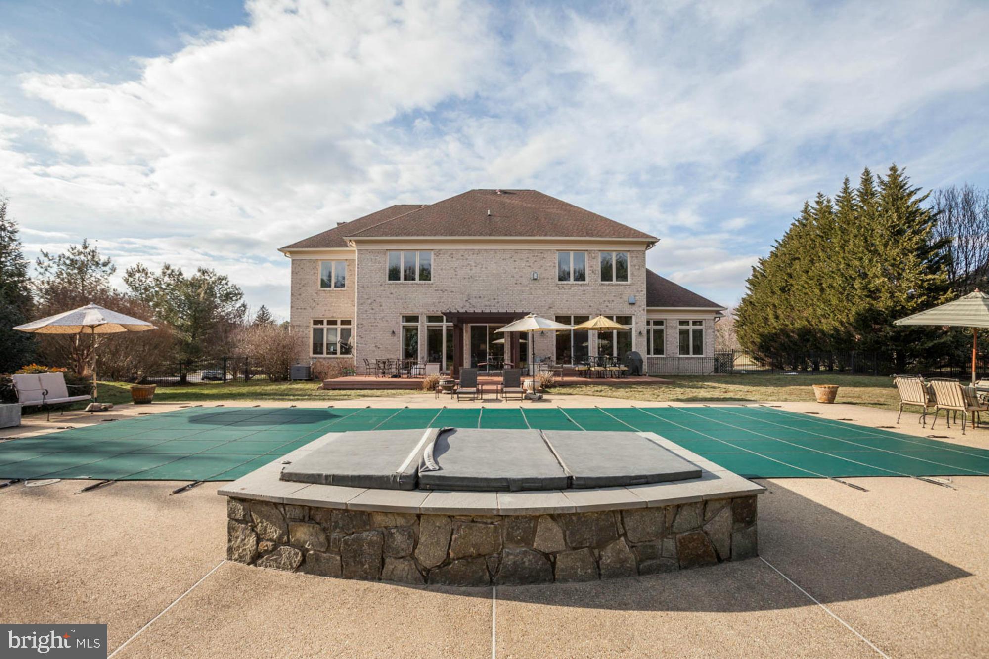 POTOMAC MANOR - Residential