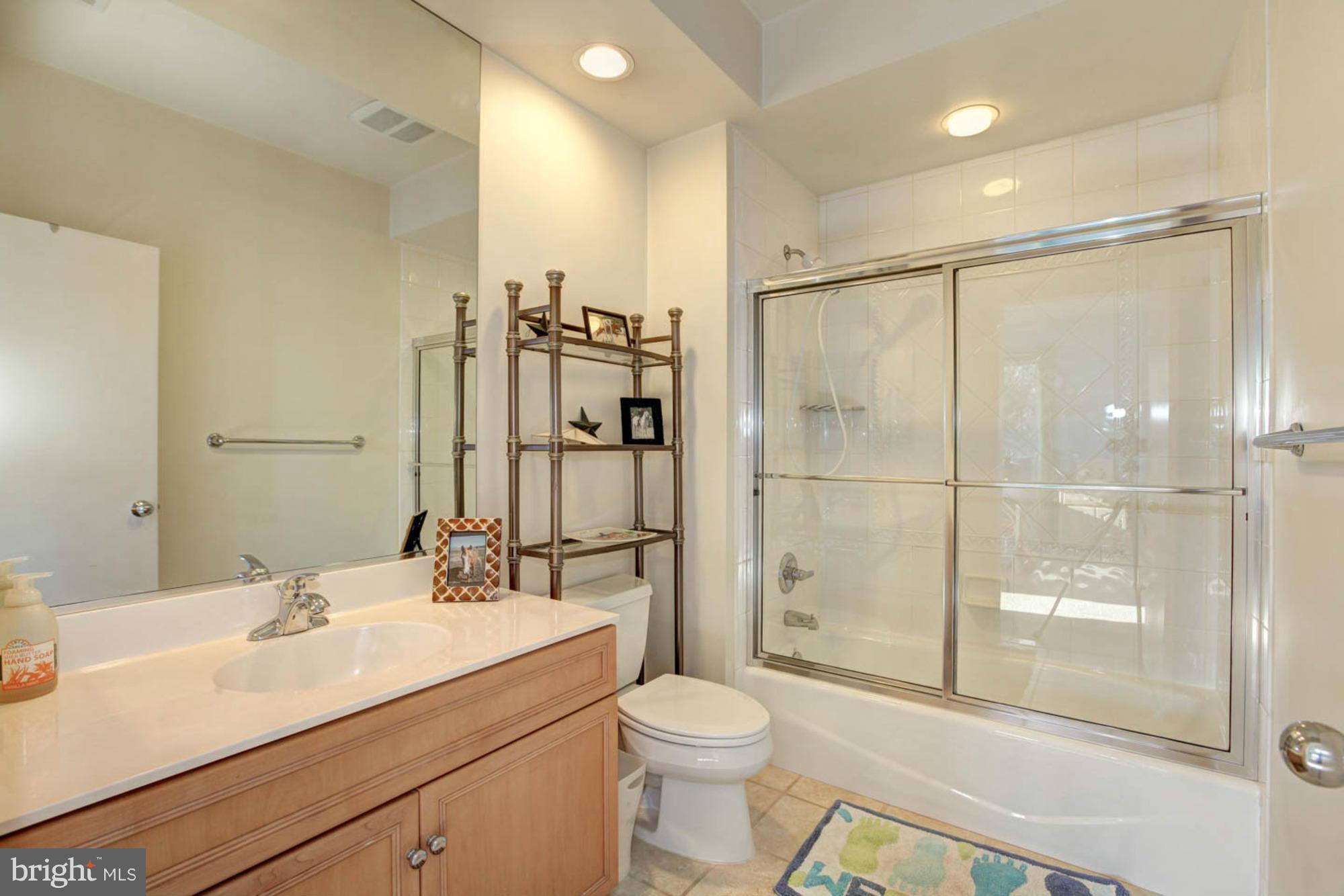 POTOMAC MANOR - Residential