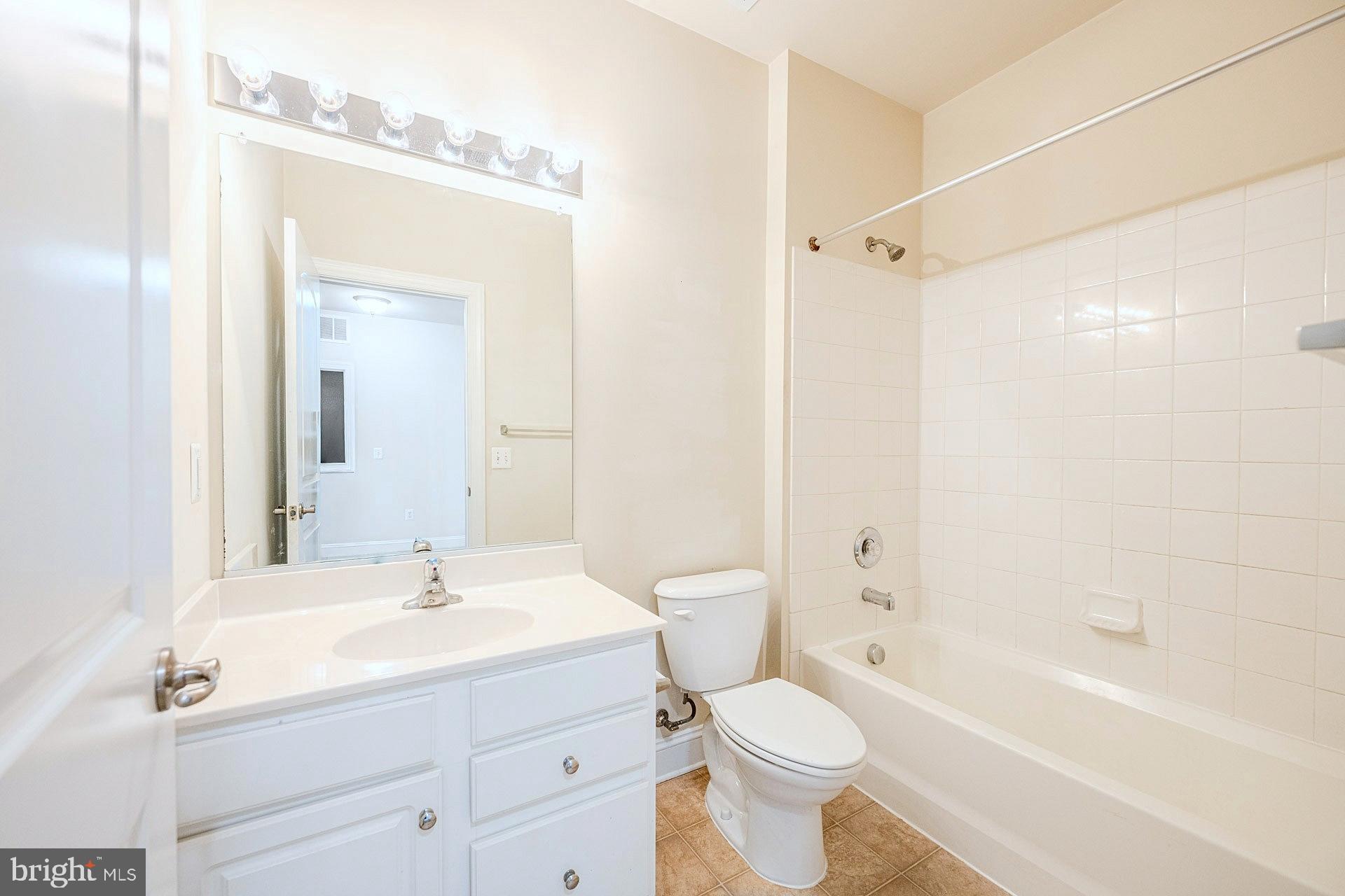 POTOMAC CLUB - Residential