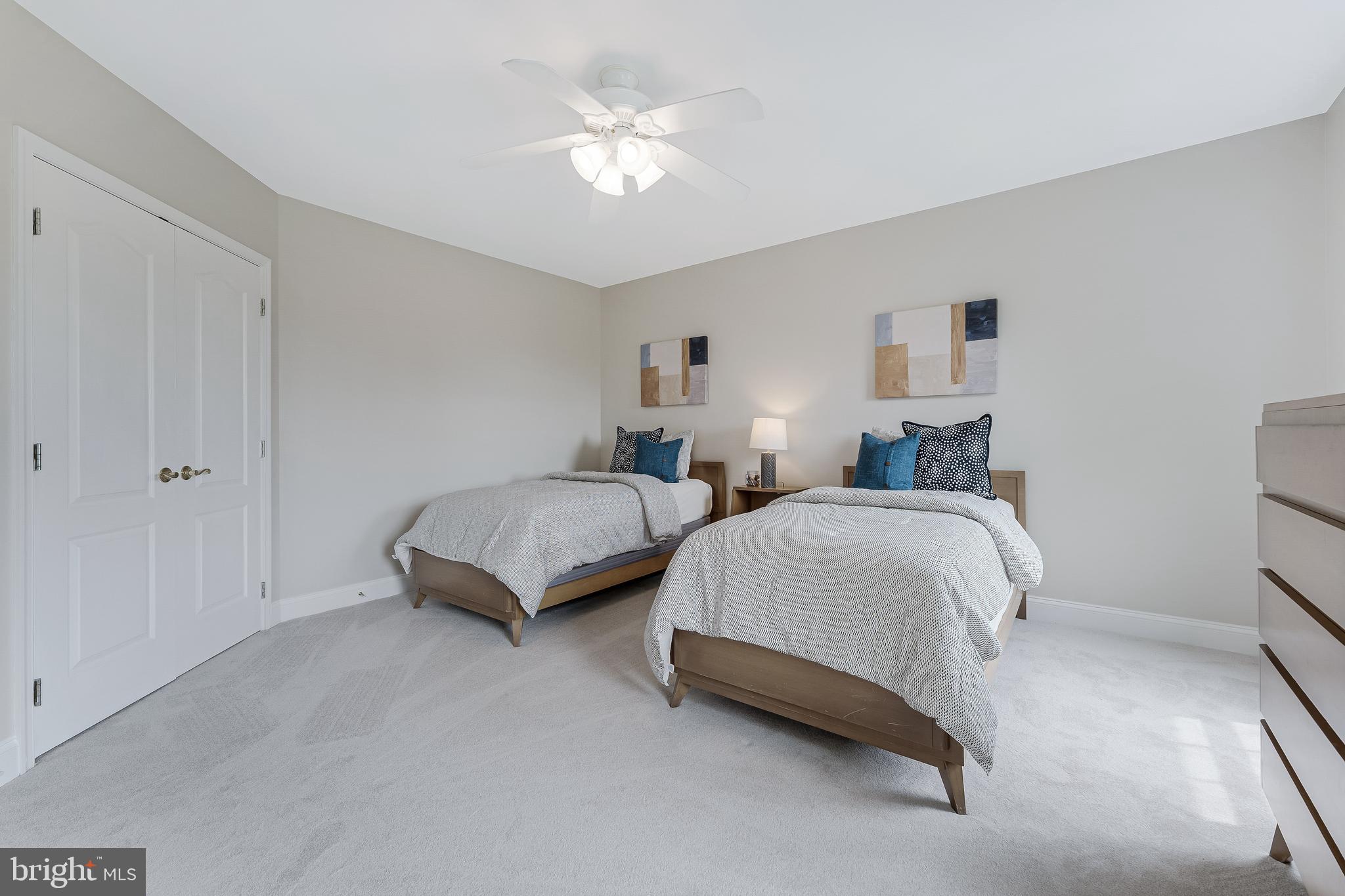 RIVER CREEK - Residential