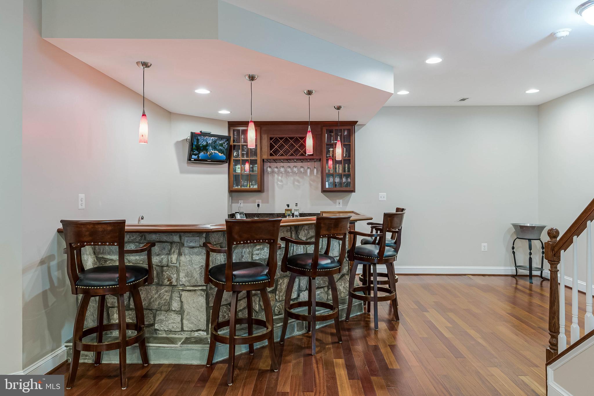 RIVER CREEK - Residential