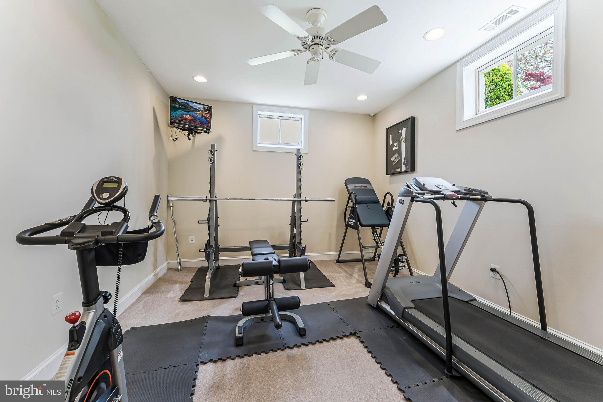 RIVER CREEK - Residential