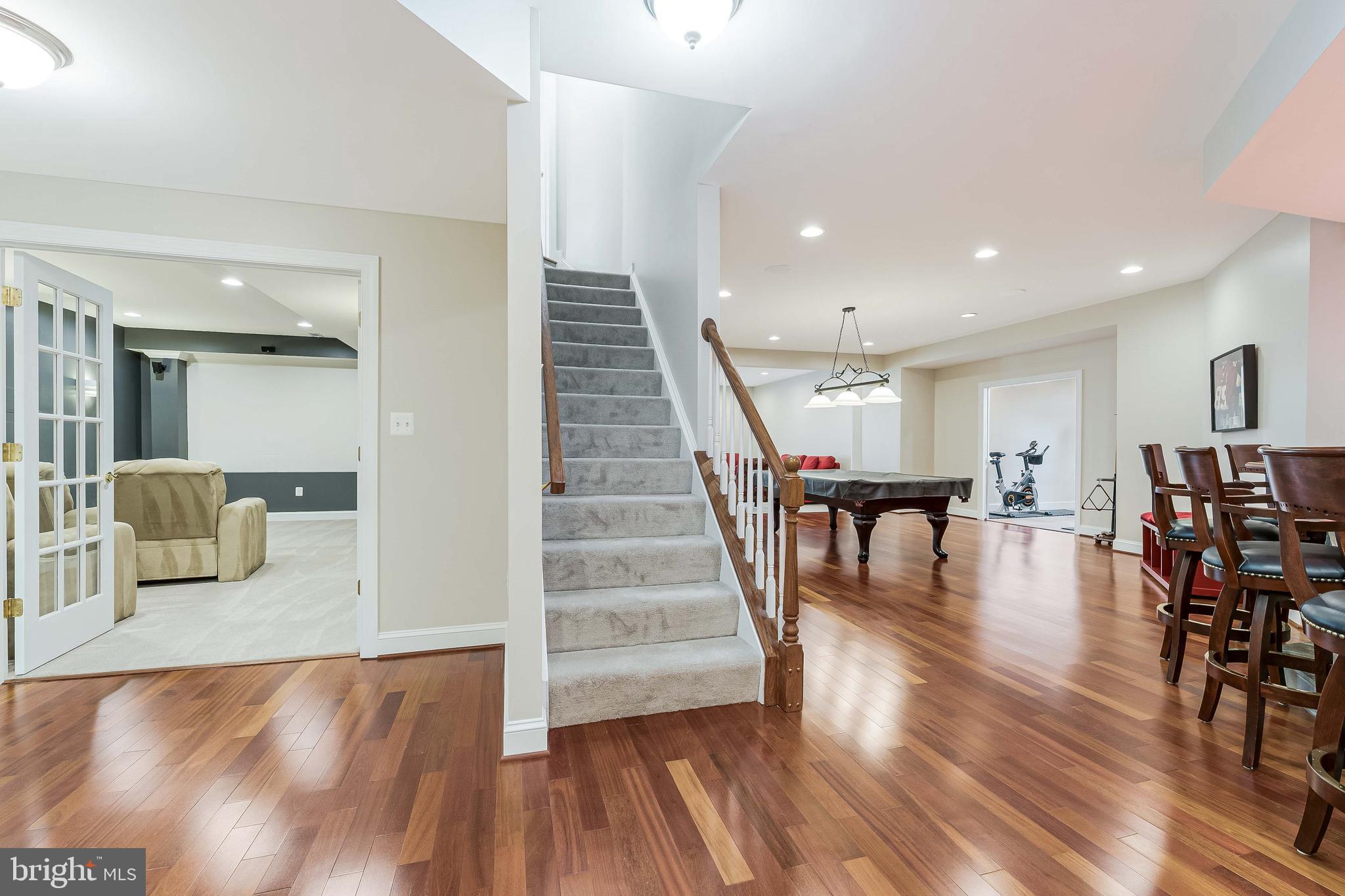 RIVER CREEK - Residential