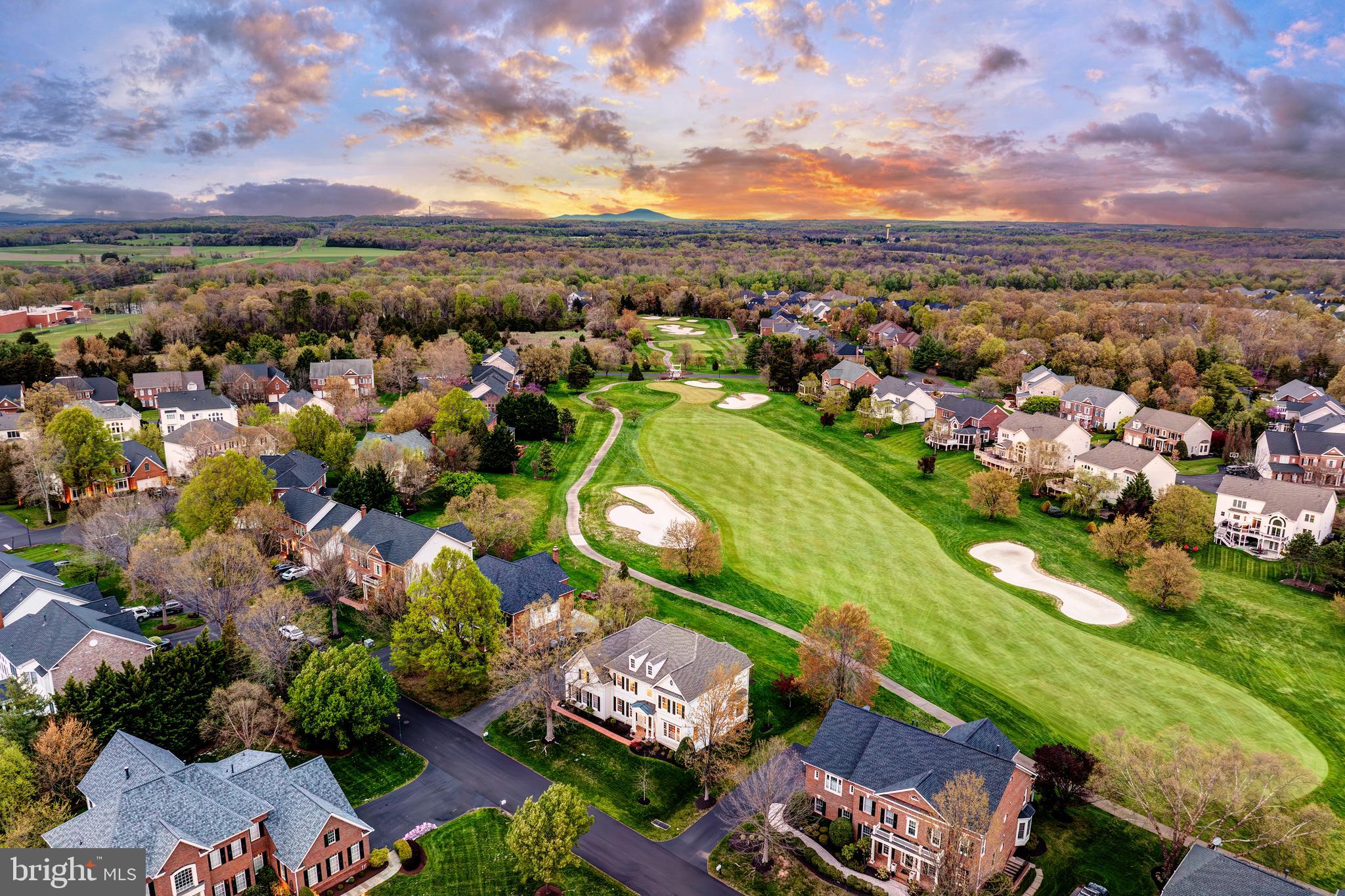 RIVER CREEK - Residential