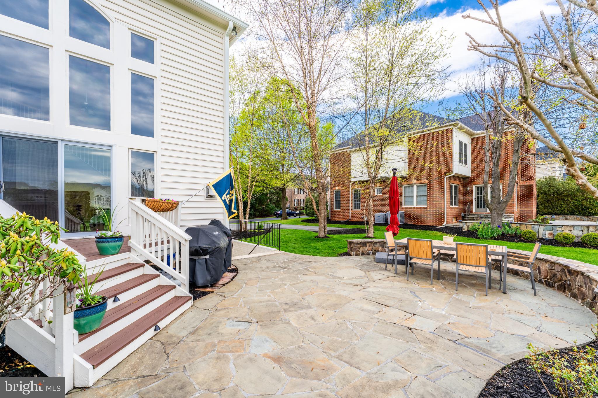 RIVER CREEK - Residential