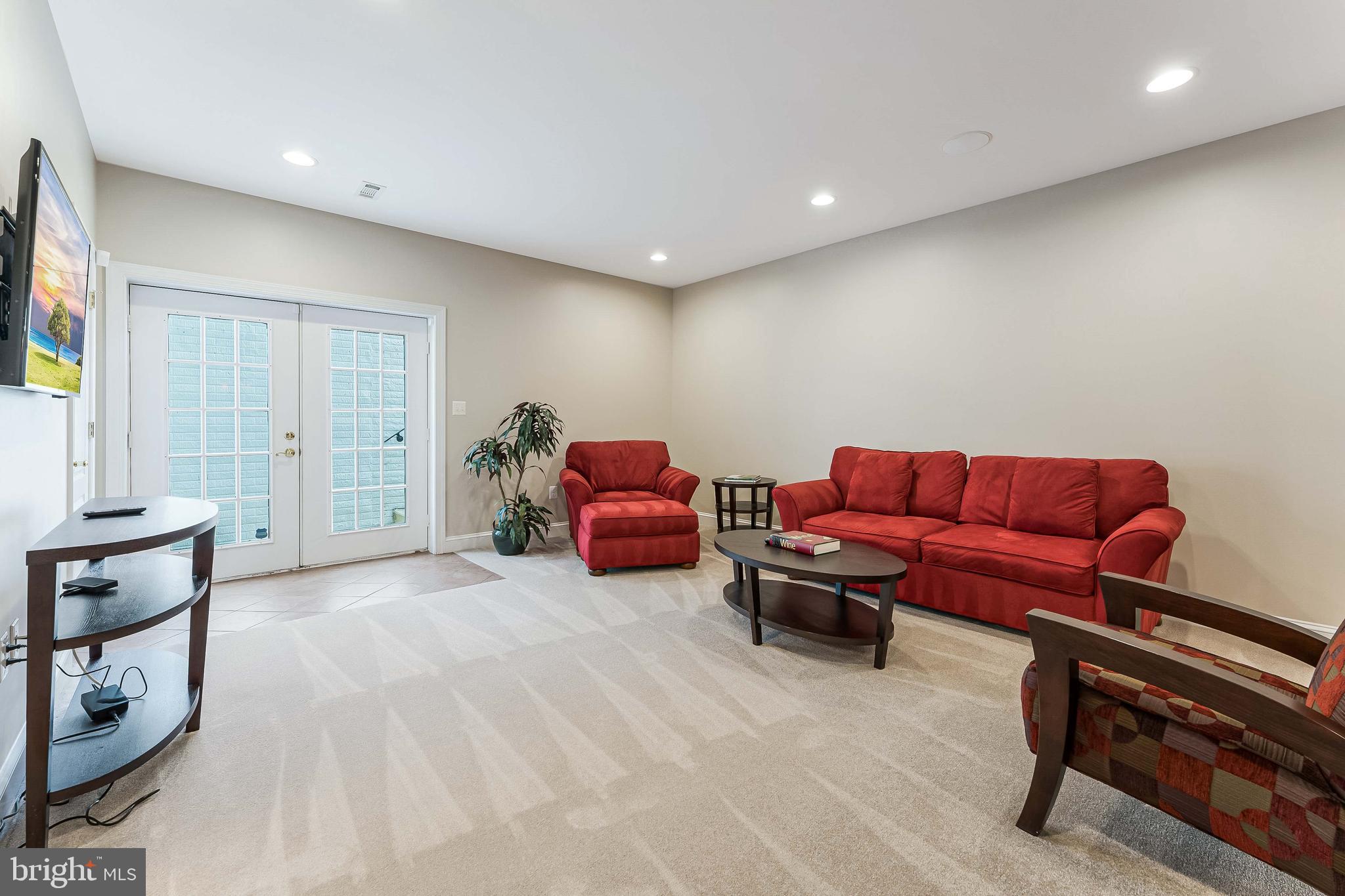 RIVER CREEK - Residential