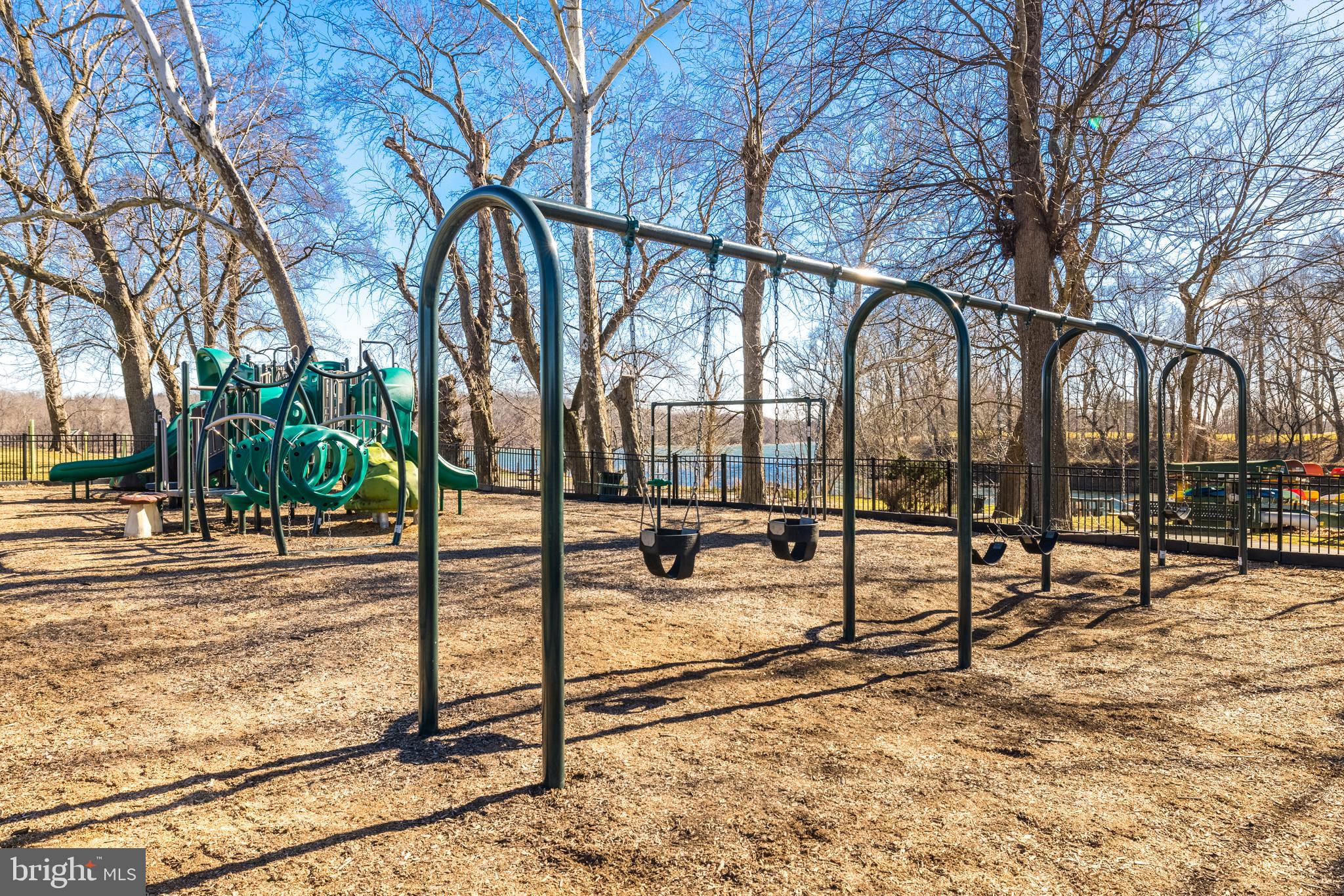 RIVER CREEK - Residential