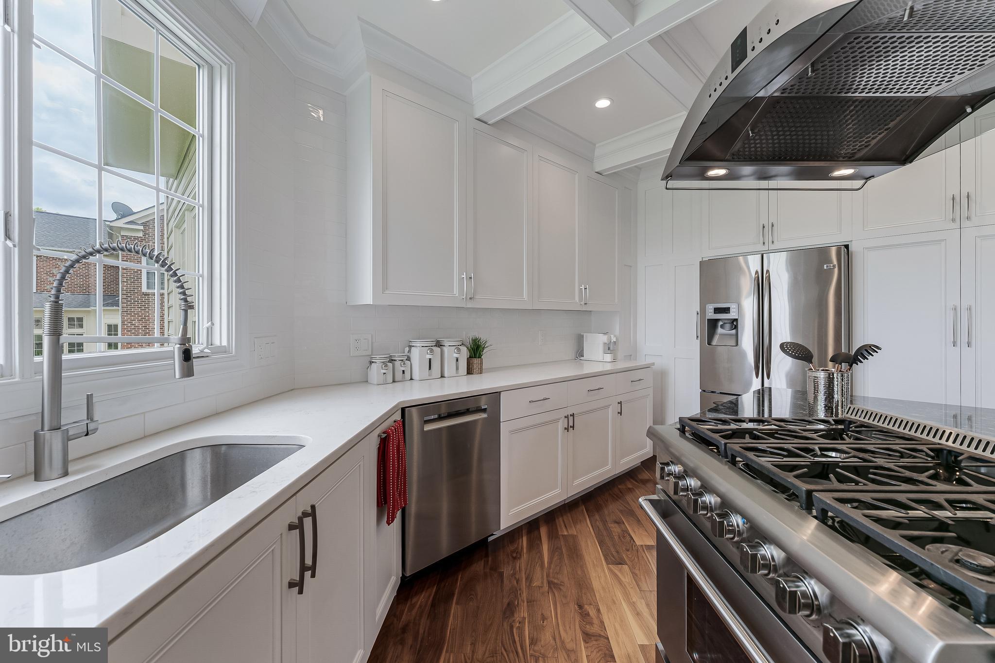 RIVER CREEK - Residential