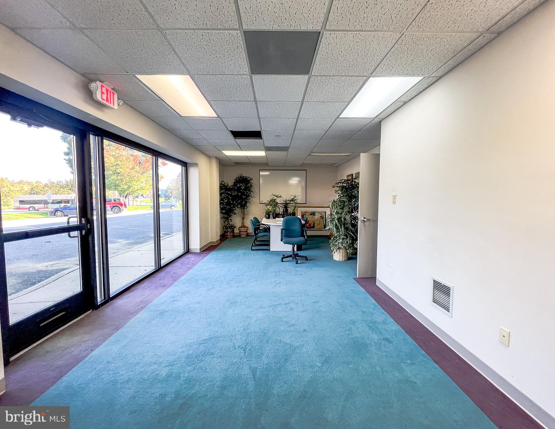 NORTHWEST BUSINESS PARK - Commercial Lease