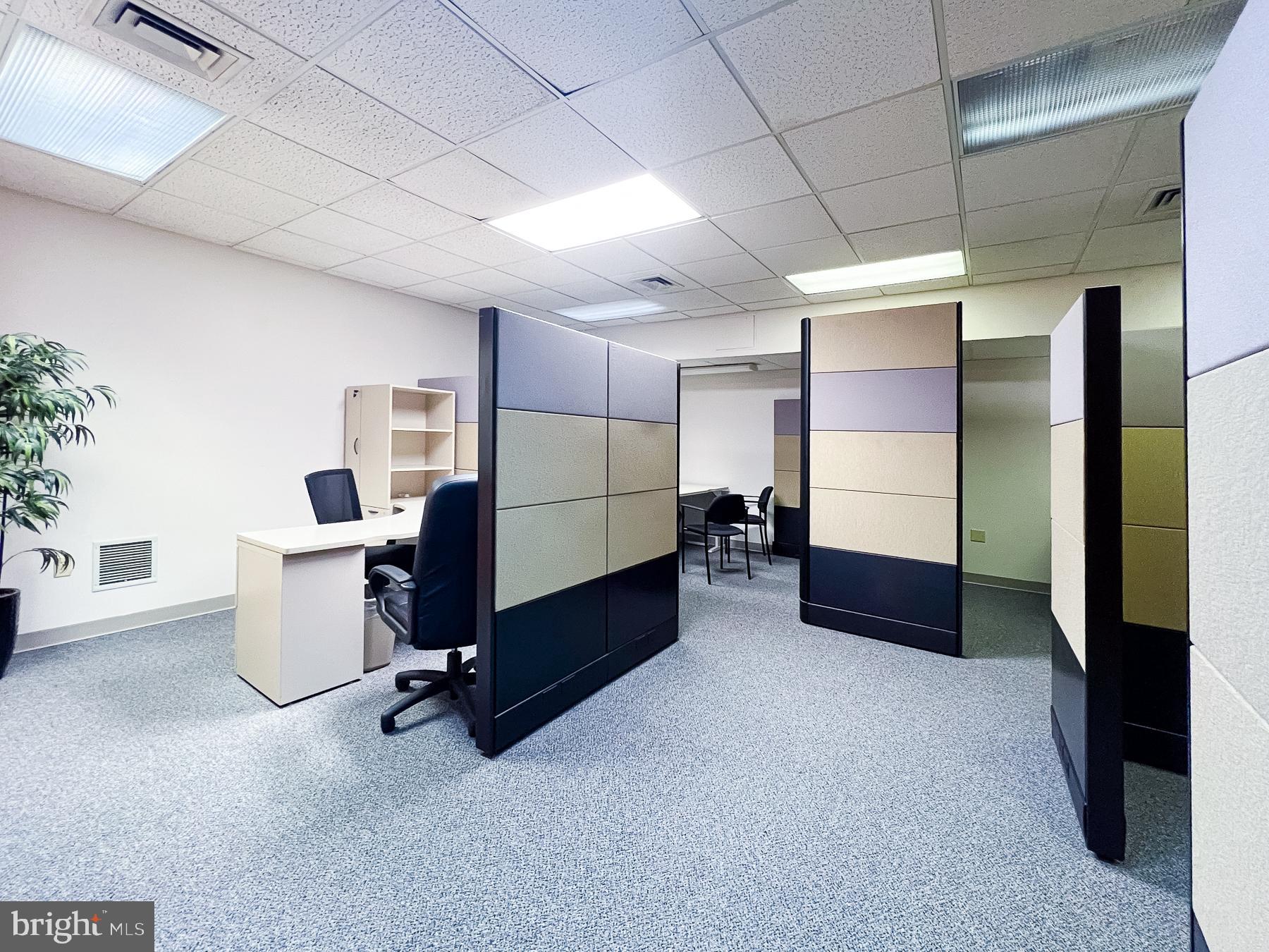NORTHWEST BUSINESS PARK - Commercial Lease