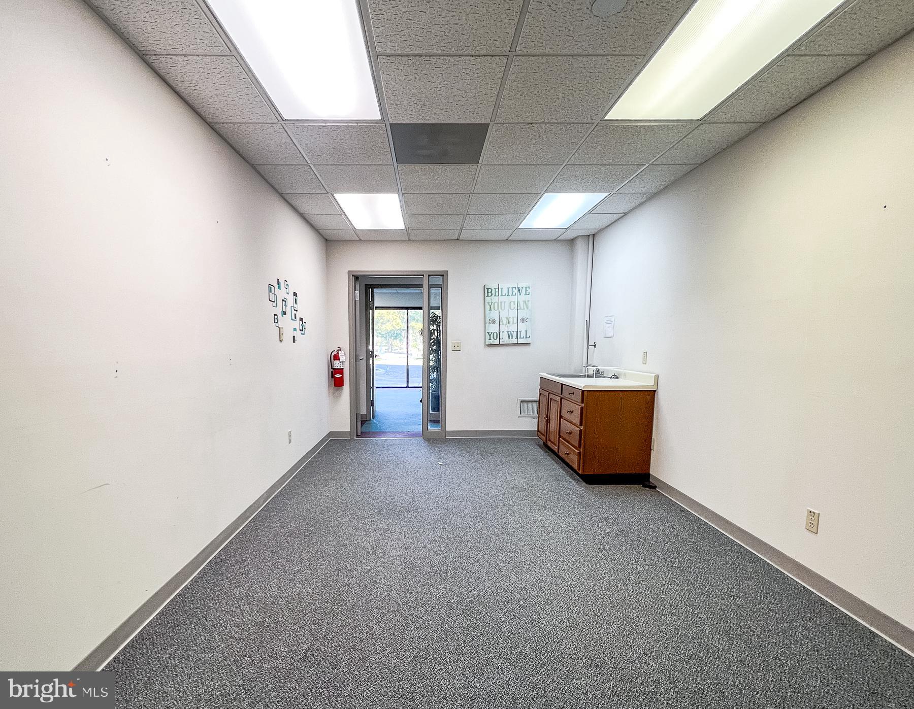 NORTHWEST BUSINESS PARK - Commercial Lease