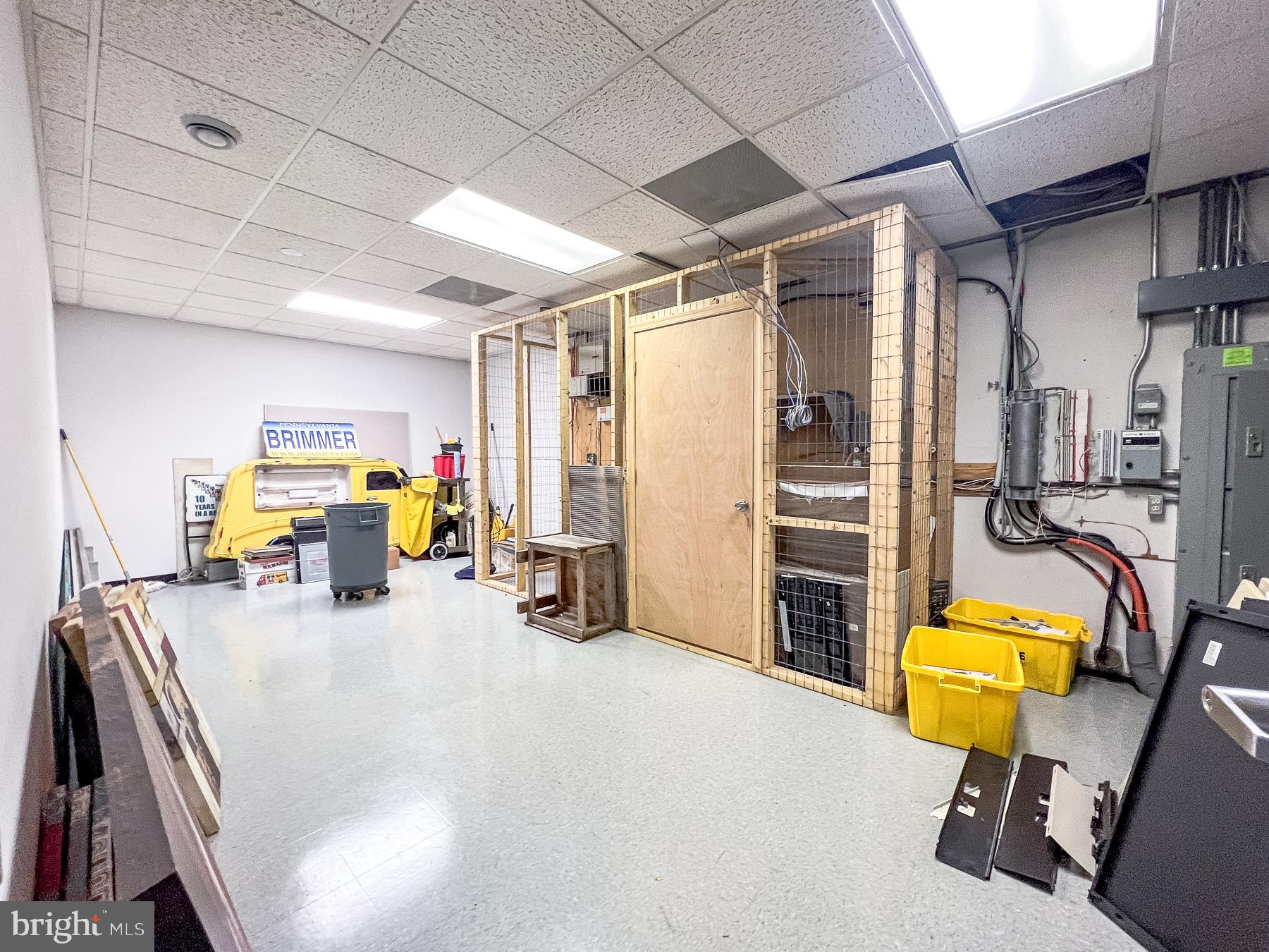 NORTHWEST BUSINESS PARK - Commercial Lease