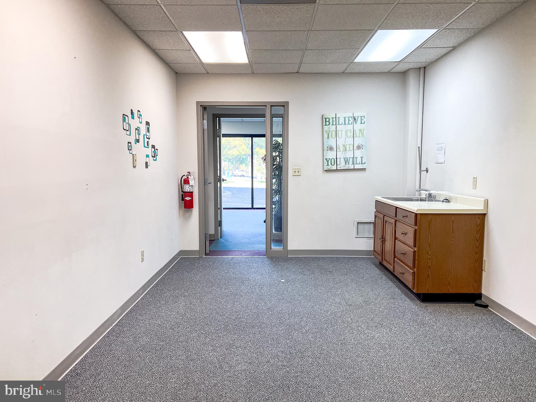 NORTHWEST BUSINESS PARK - Commercial Lease