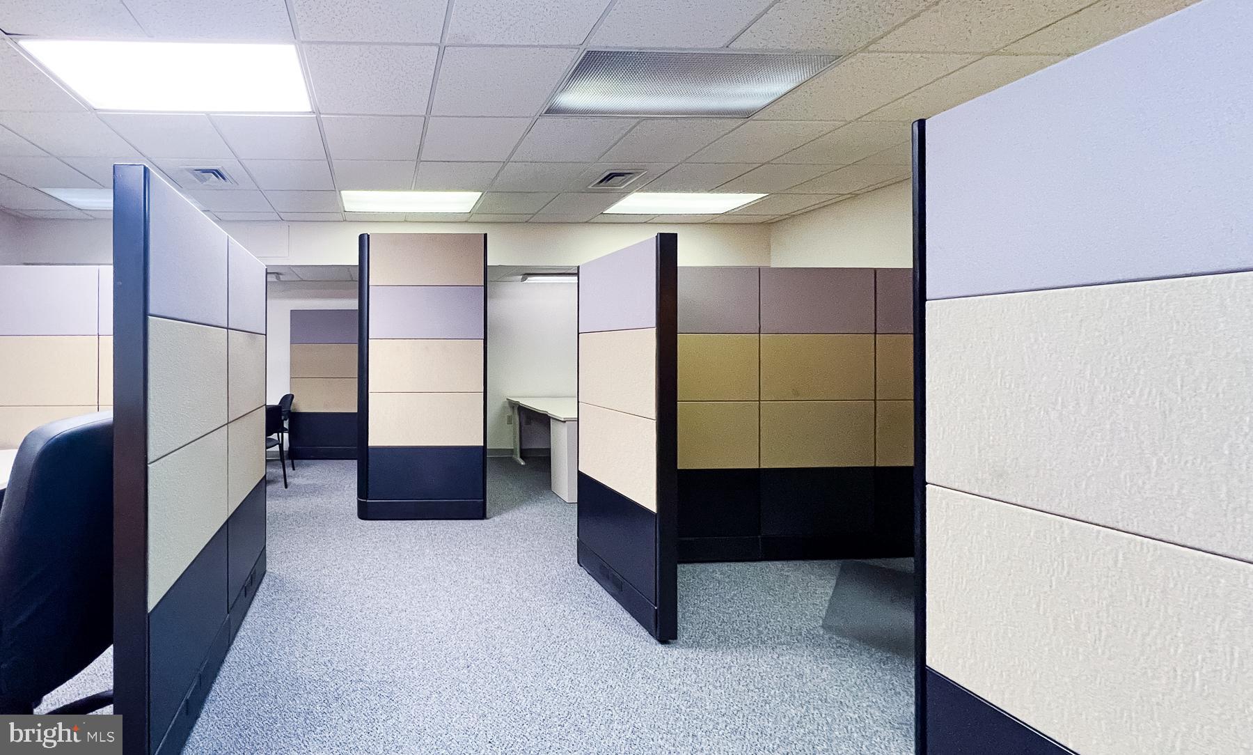 NORTHWEST BUSINESS PARK - Commercial Lease