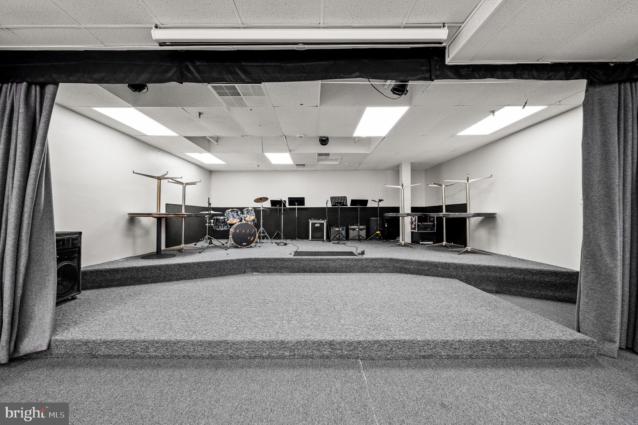BYWOOD - Commercial Sale