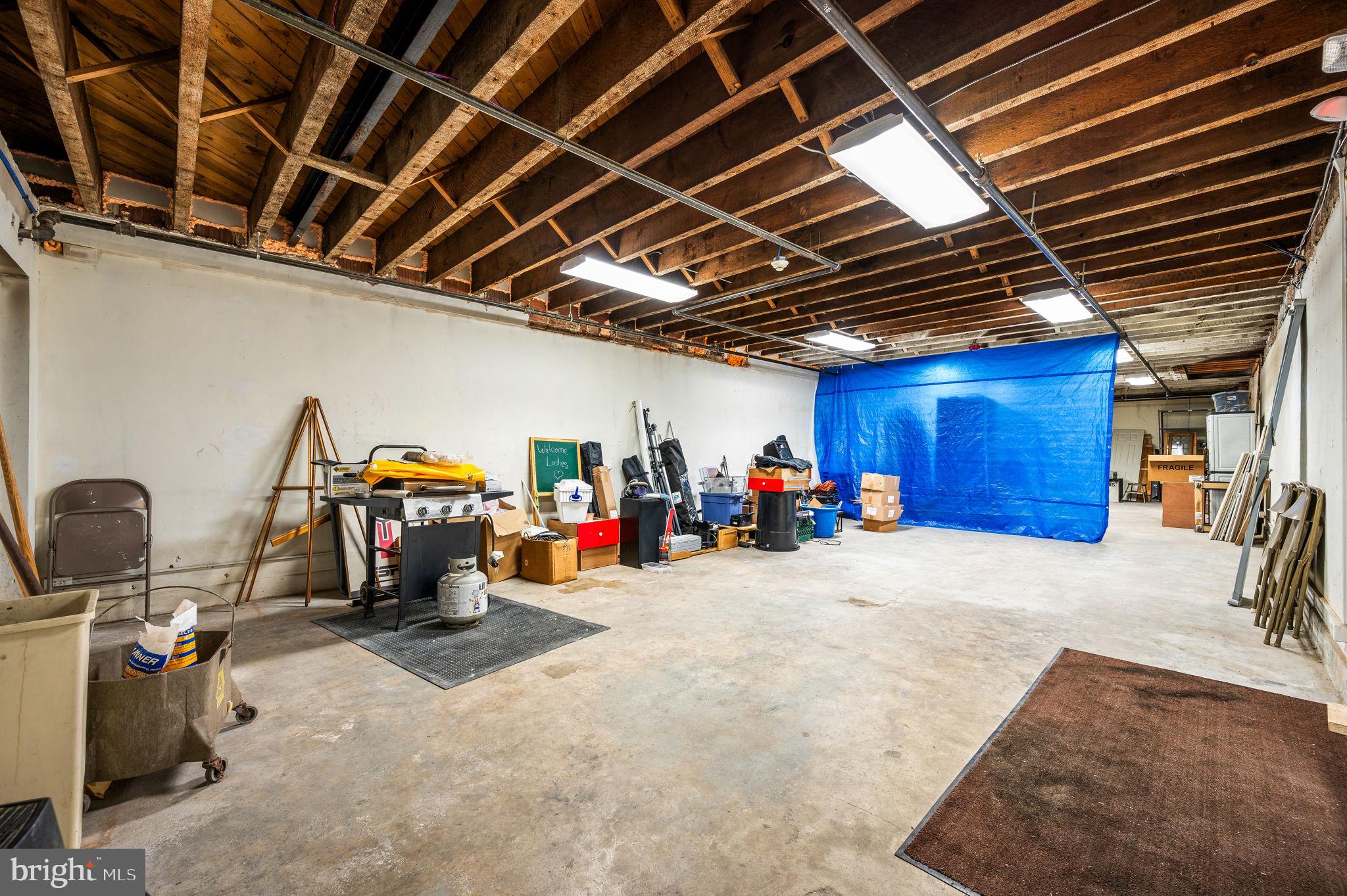 BYWOOD - Commercial Sale