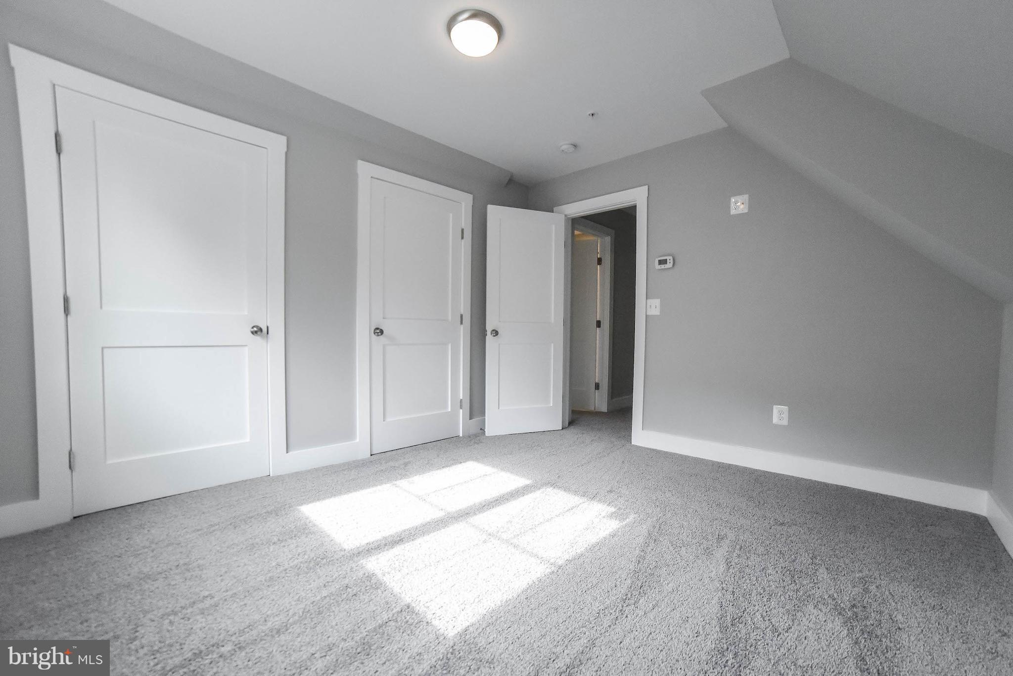 GOLDEN BEACH - Residential