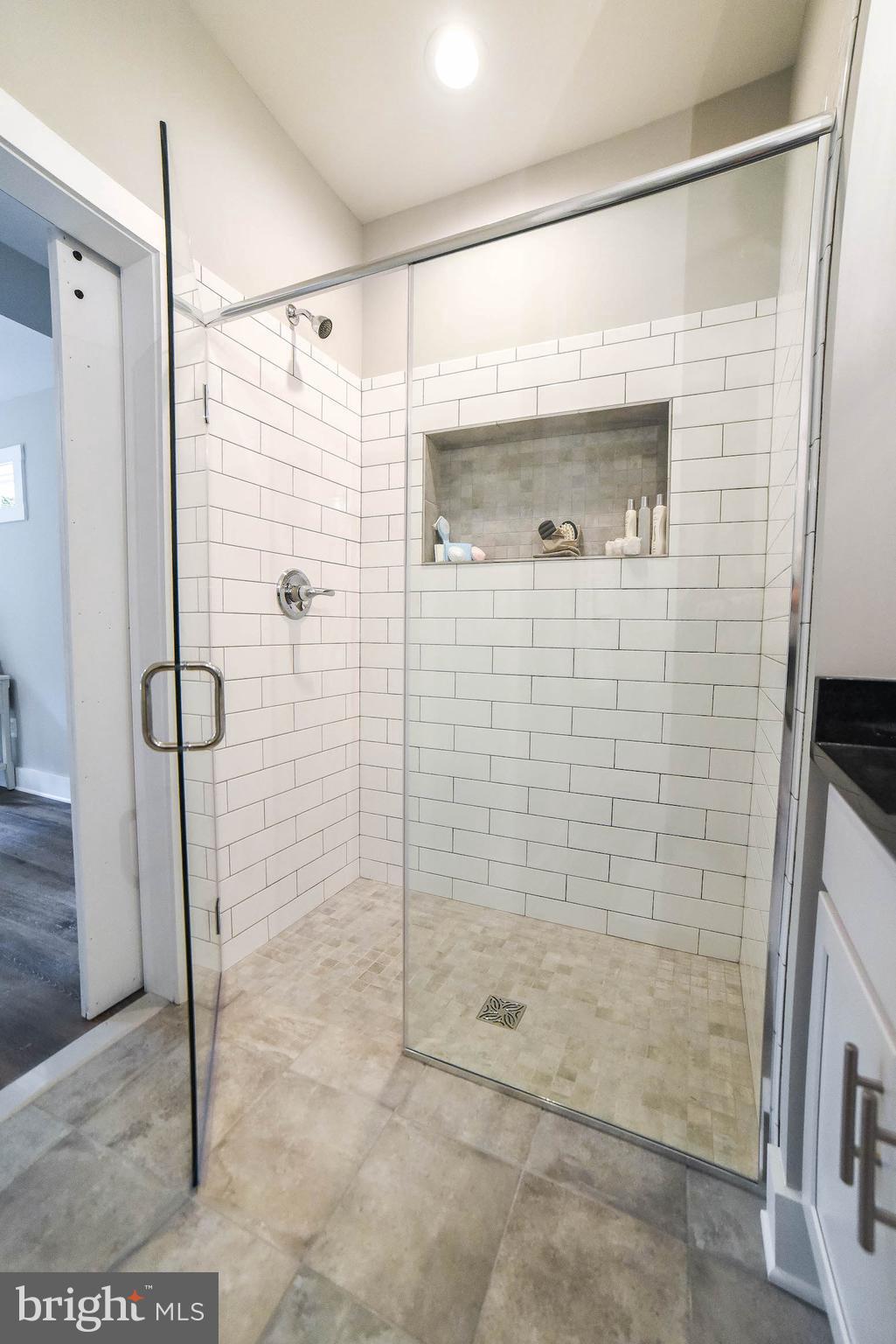 GOLDEN BEACH - Residential