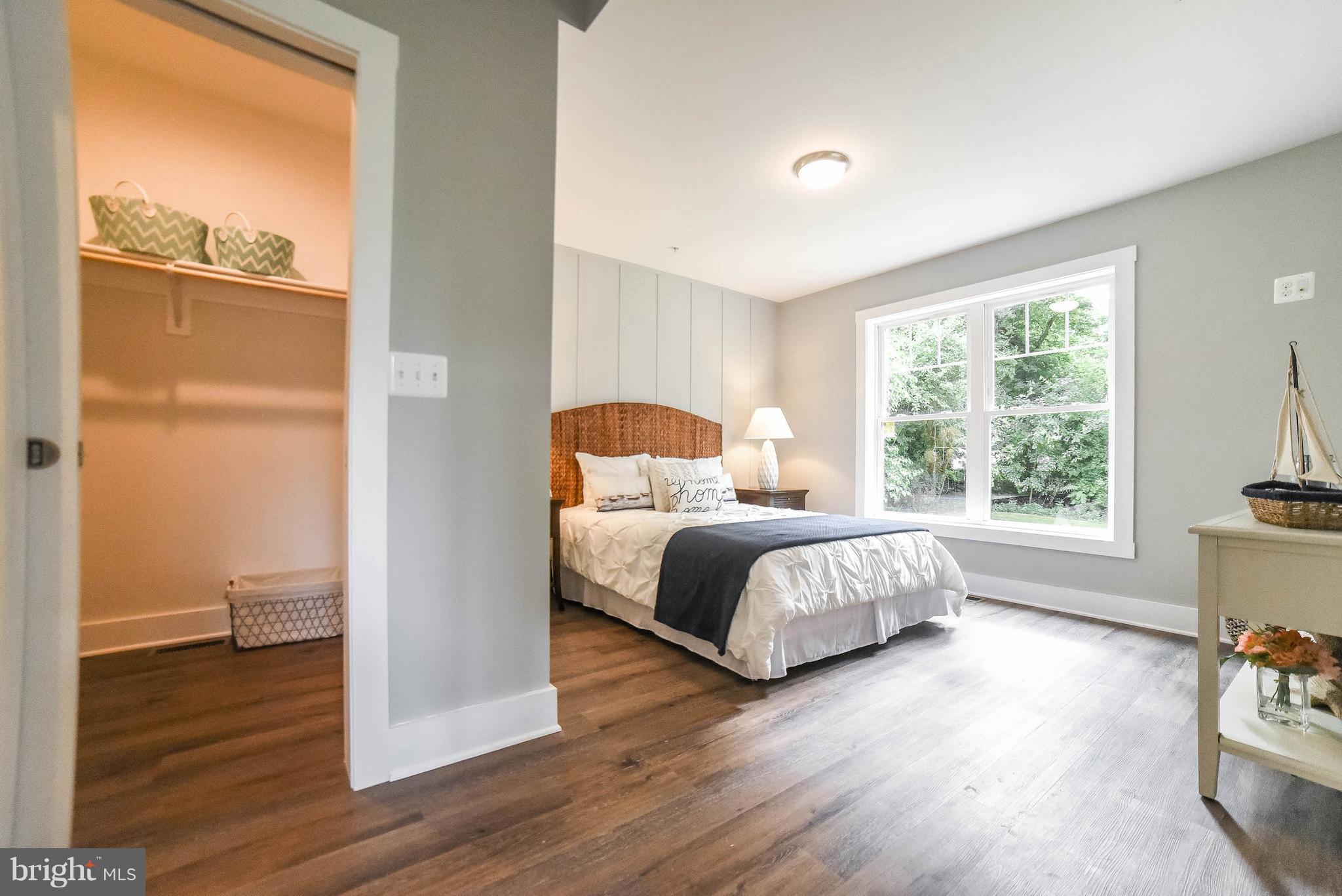 GOLDEN BEACH - Residential