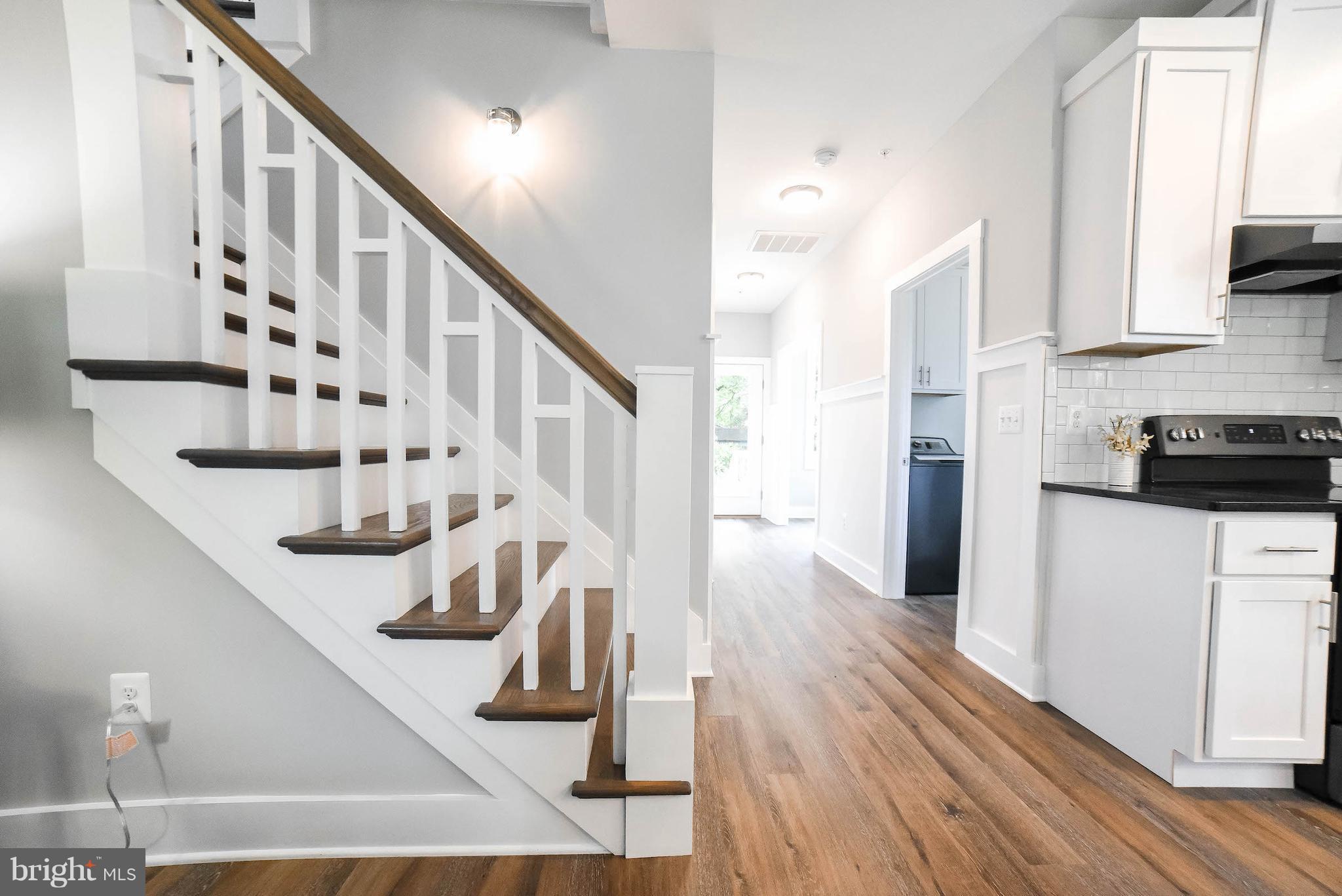 GOLDEN BEACH - Residential