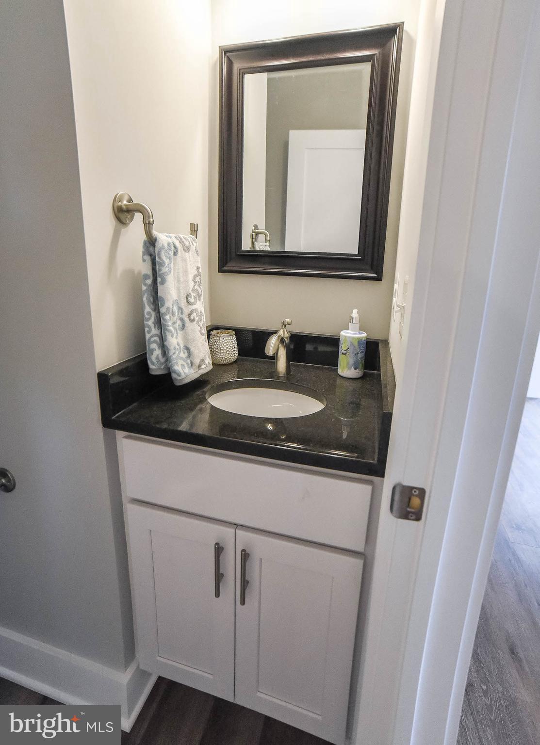 GOLDEN BEACH - Residential