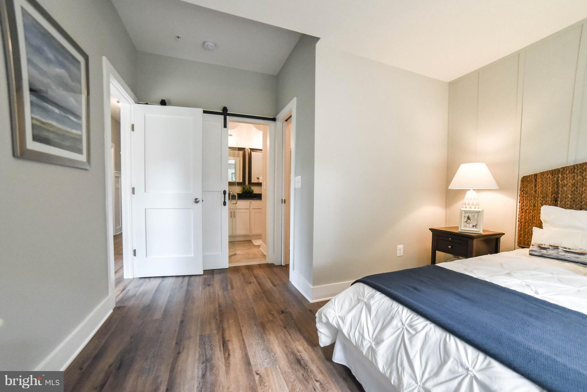 GOLDEN BEACH - Residential