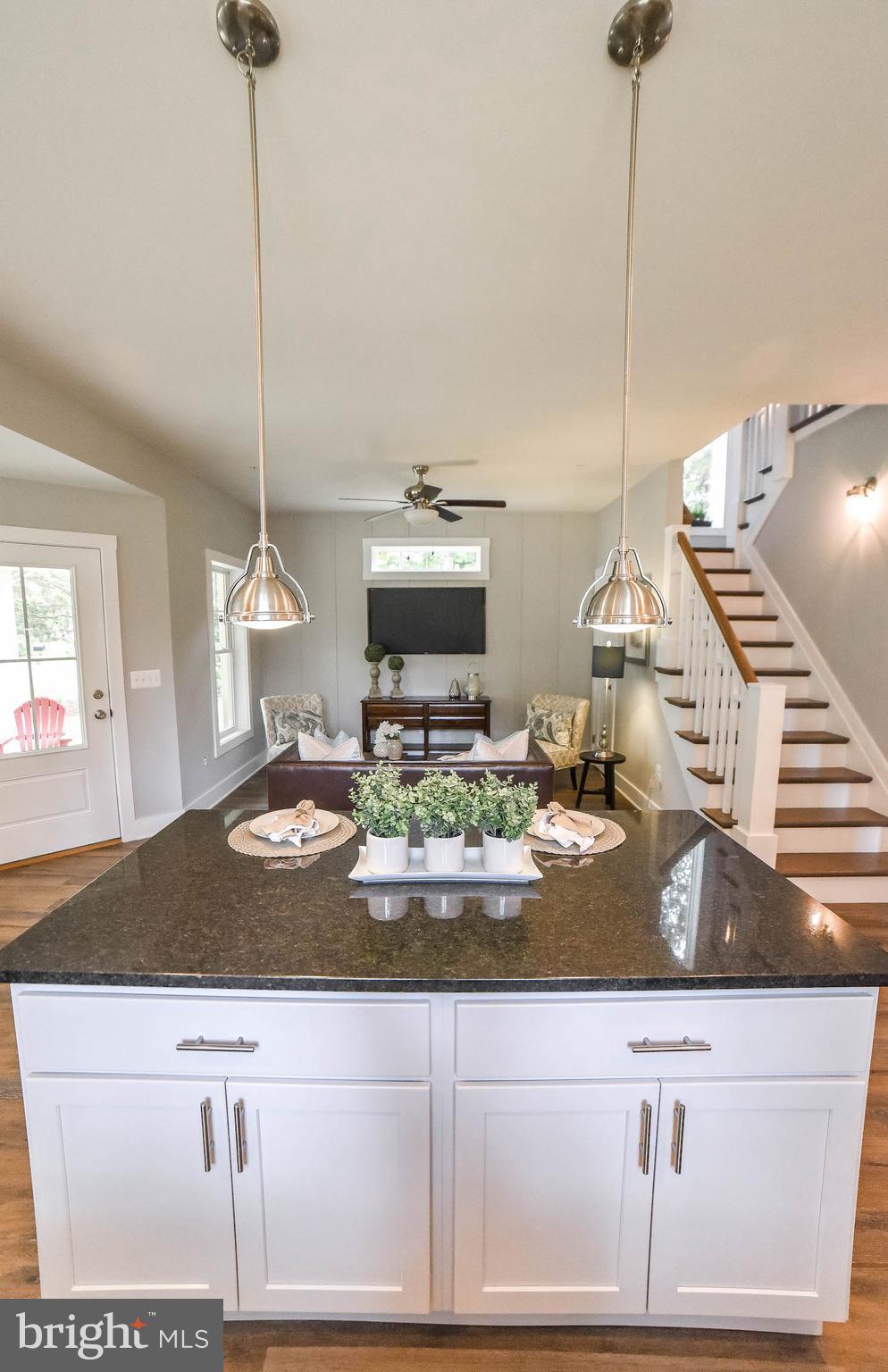 GOLDEN BEACH - Residential