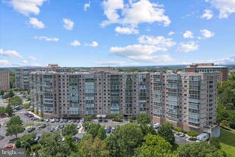 Photo of 19355 Cypress Ridge Terrace #514, LEESBURG, VA 20176 (MLS # VALO2133424)