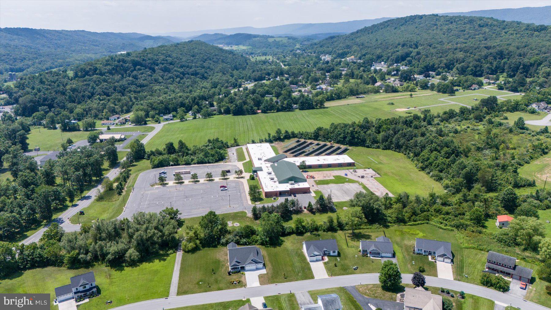 CREE MANOR - Residential