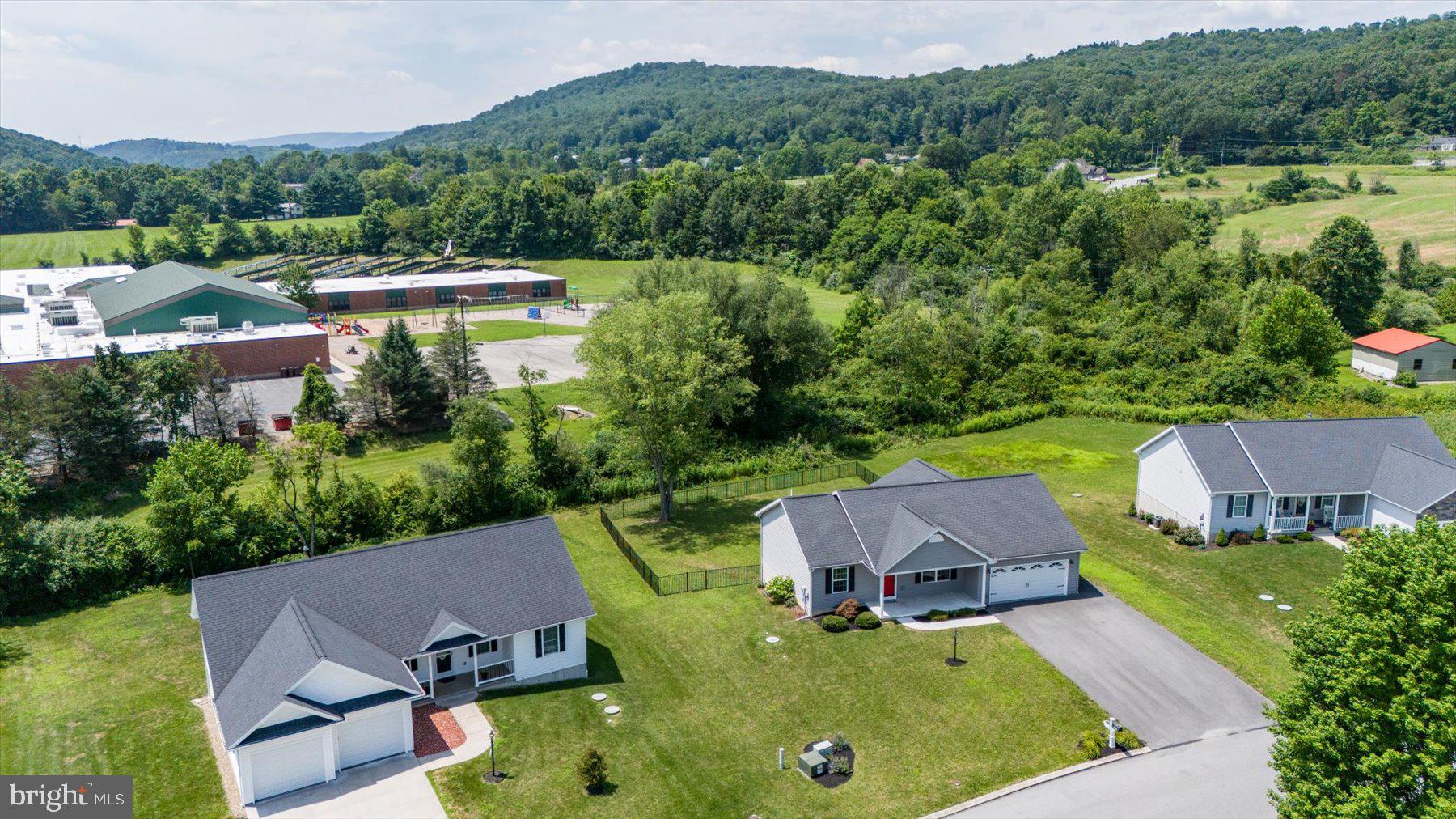 CREE MANOR - Residential