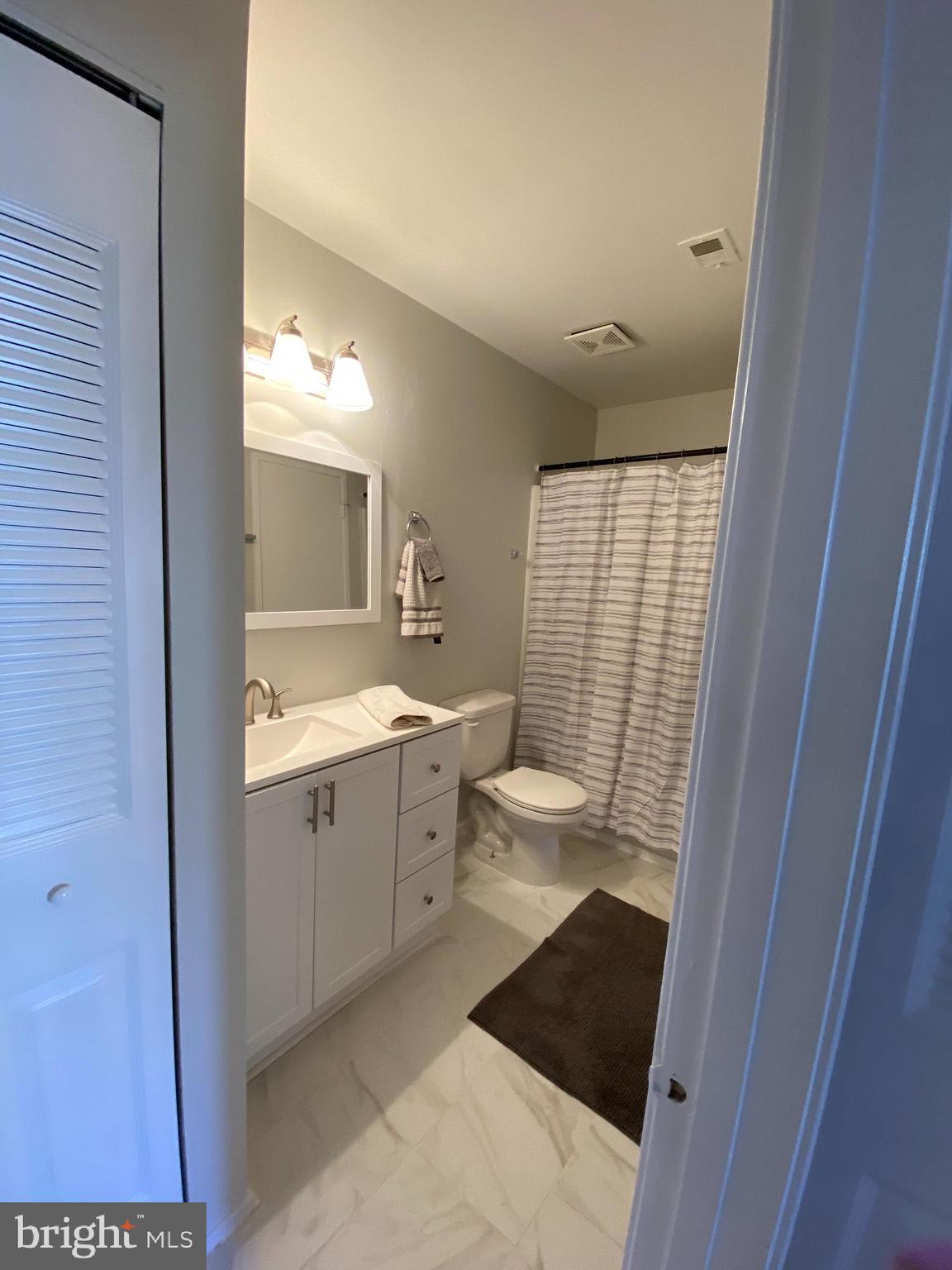 FARMINGDALE - Residential Lease