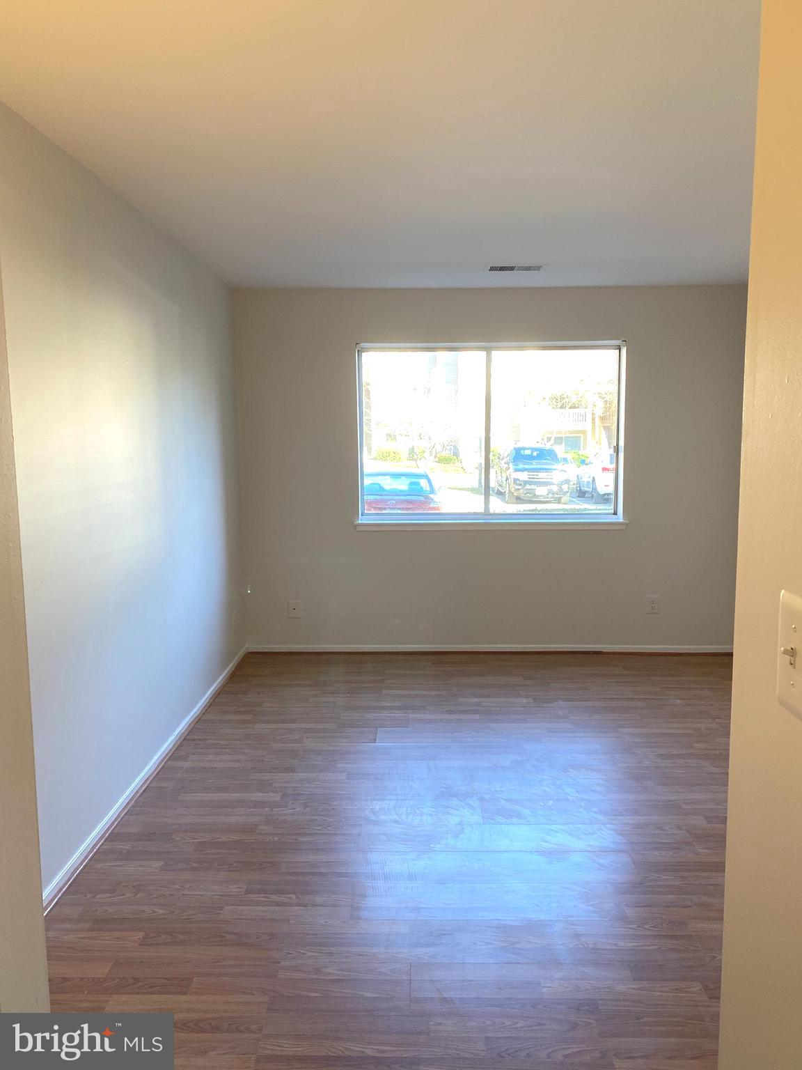 FARMINGDALE - Residential Lease